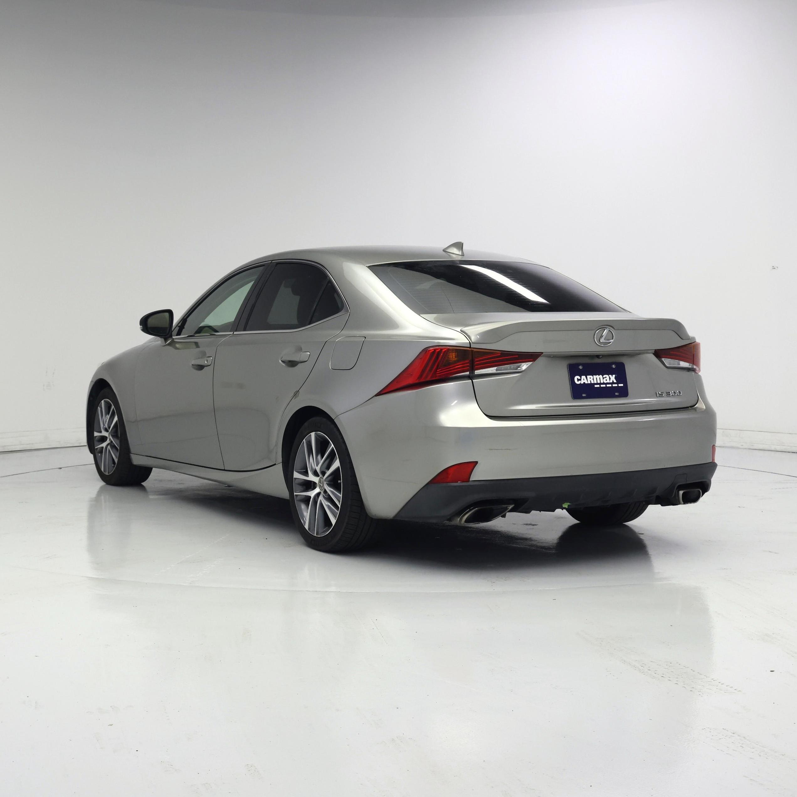 Thumbnail: 2018 Lexus IS - 2