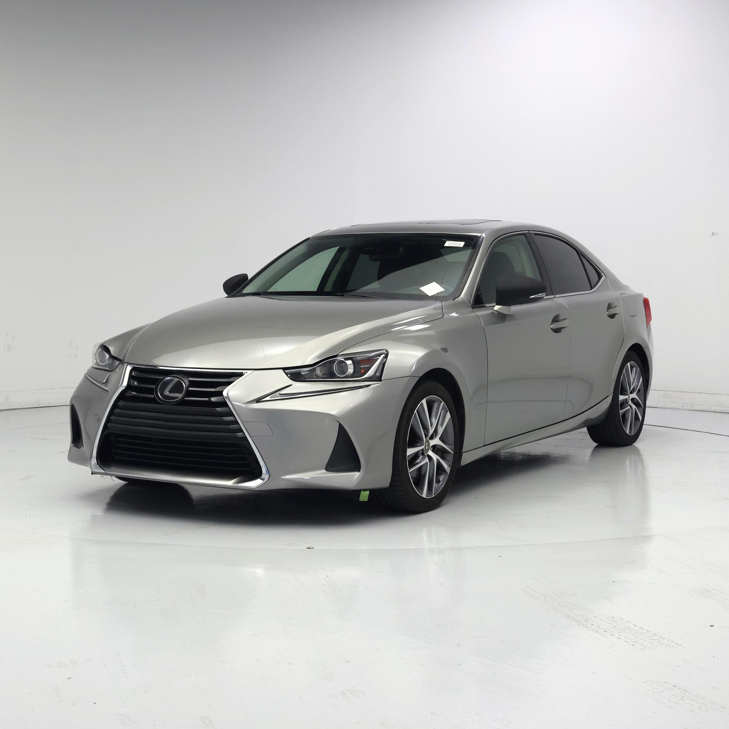 Thumbnail: 2018 Lexus IS - 4