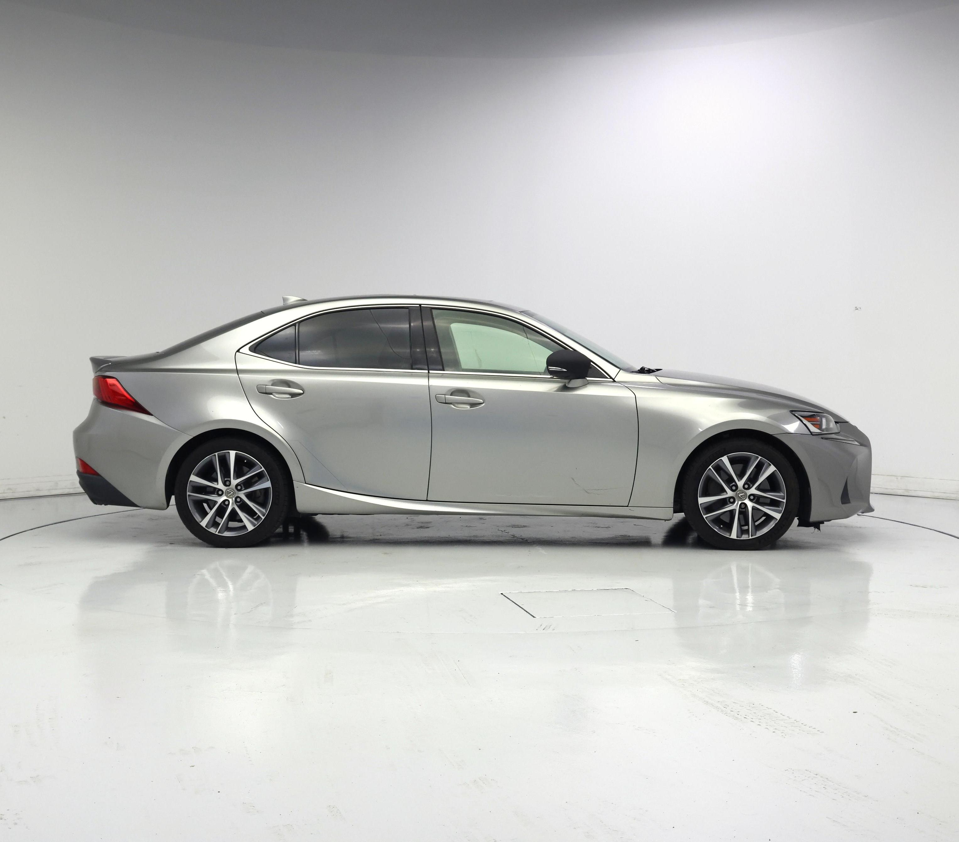 Thumbnail: 2018 Lexus IS - 7