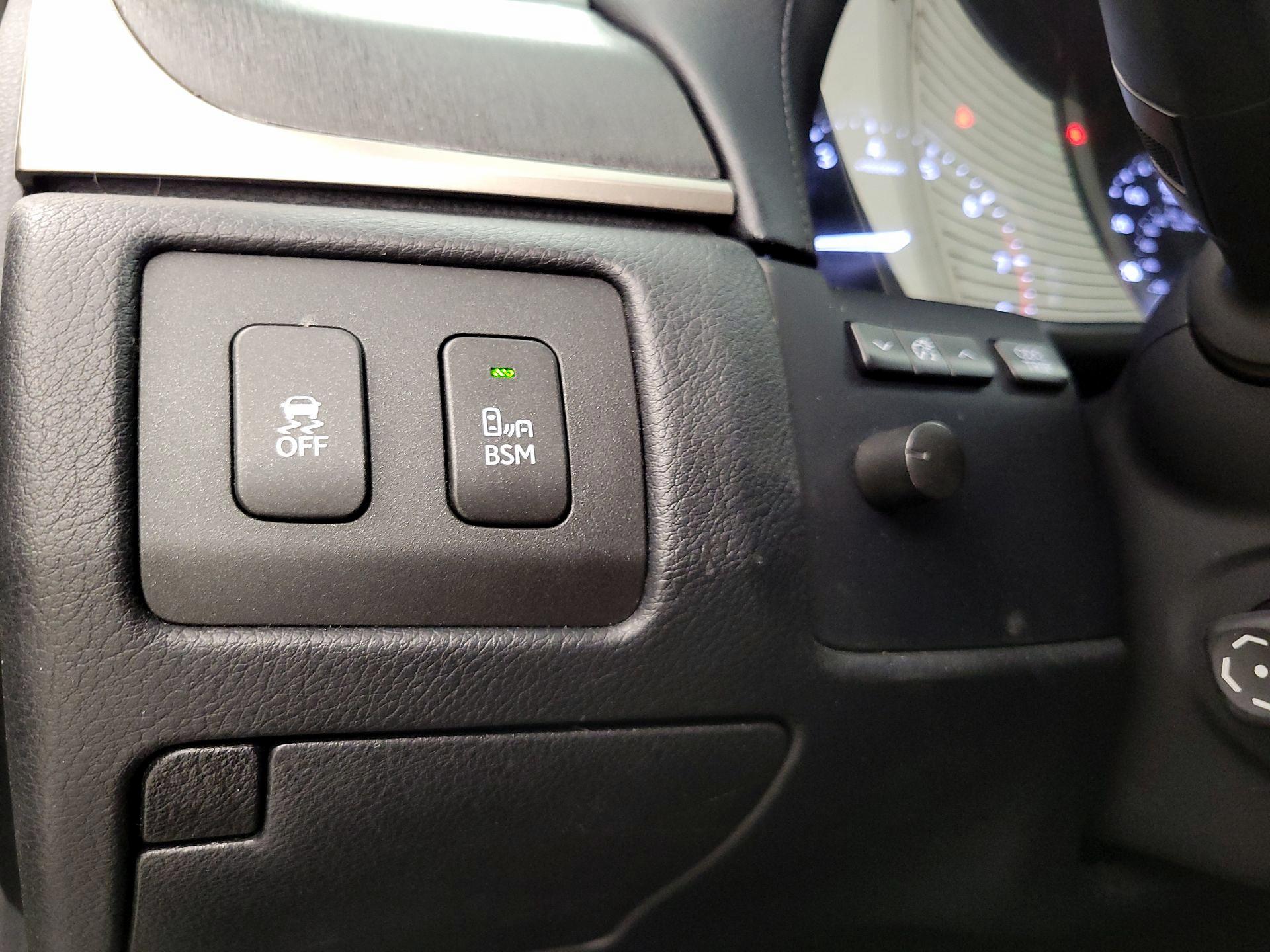 Thumbnail: 2015 Lexus GS - 13