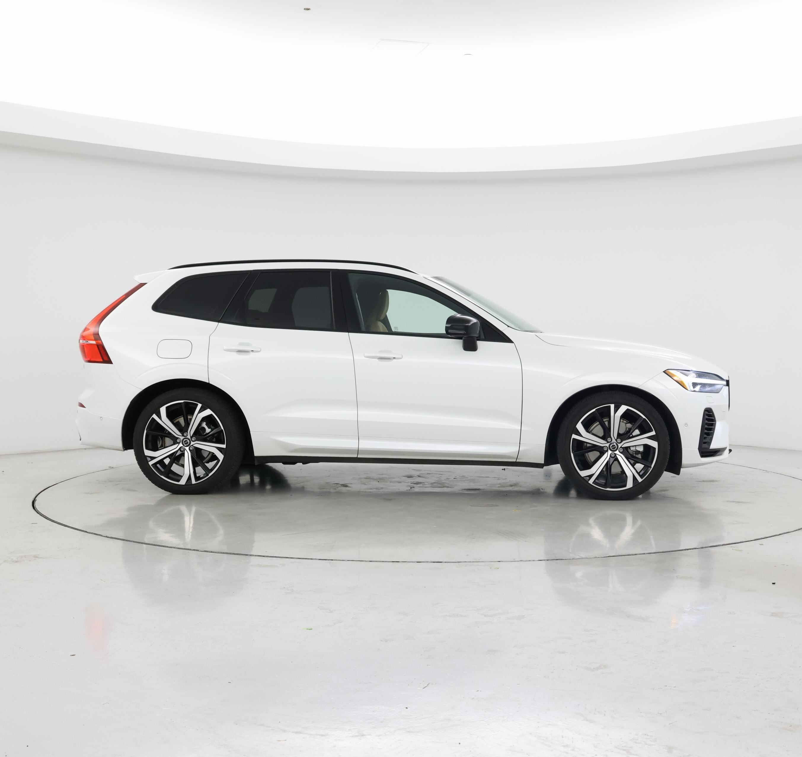 Thumbnail: 2024 Volvo XC60 - 7