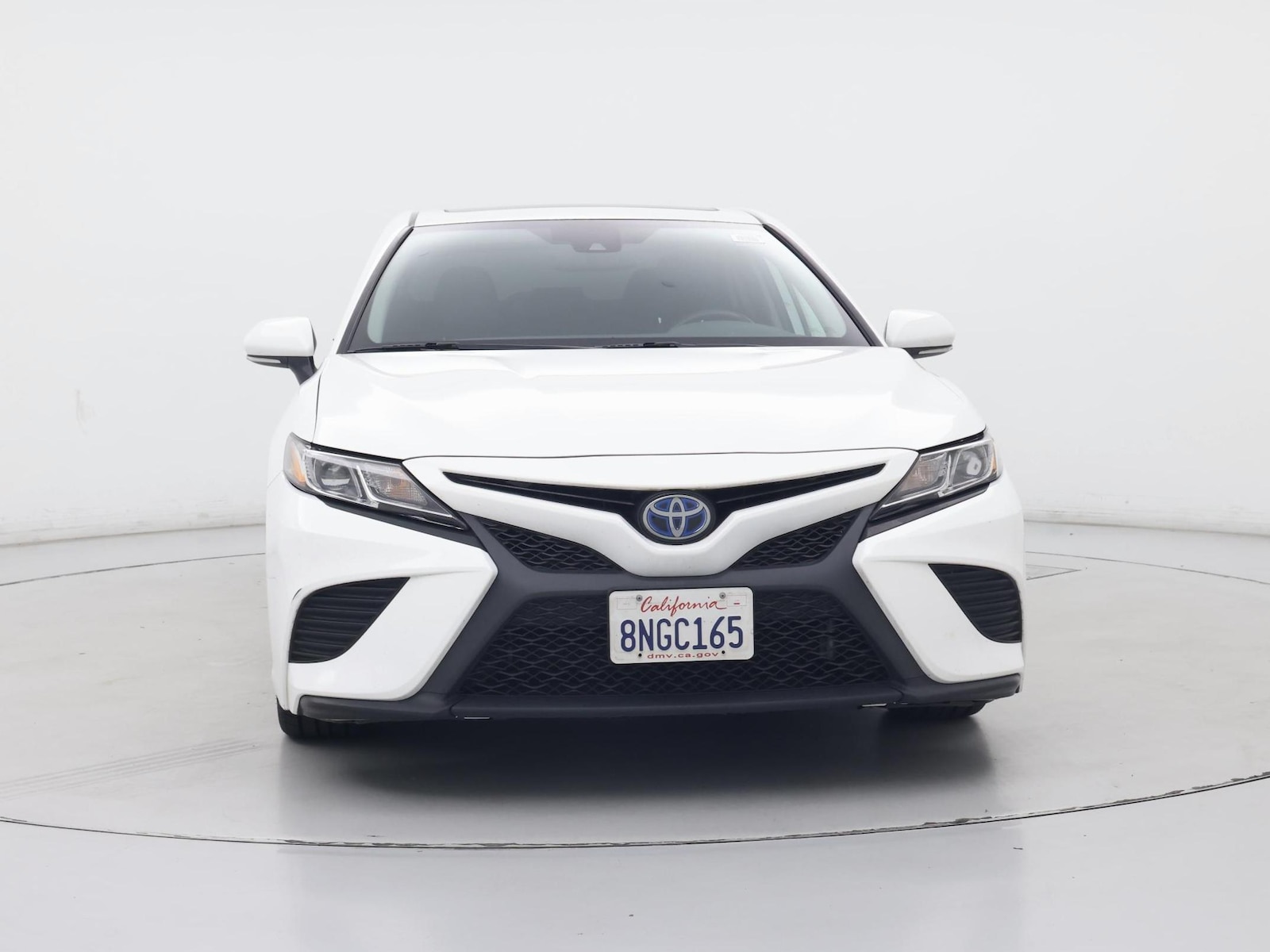 2020 Toyota Camry SE - Photo 6