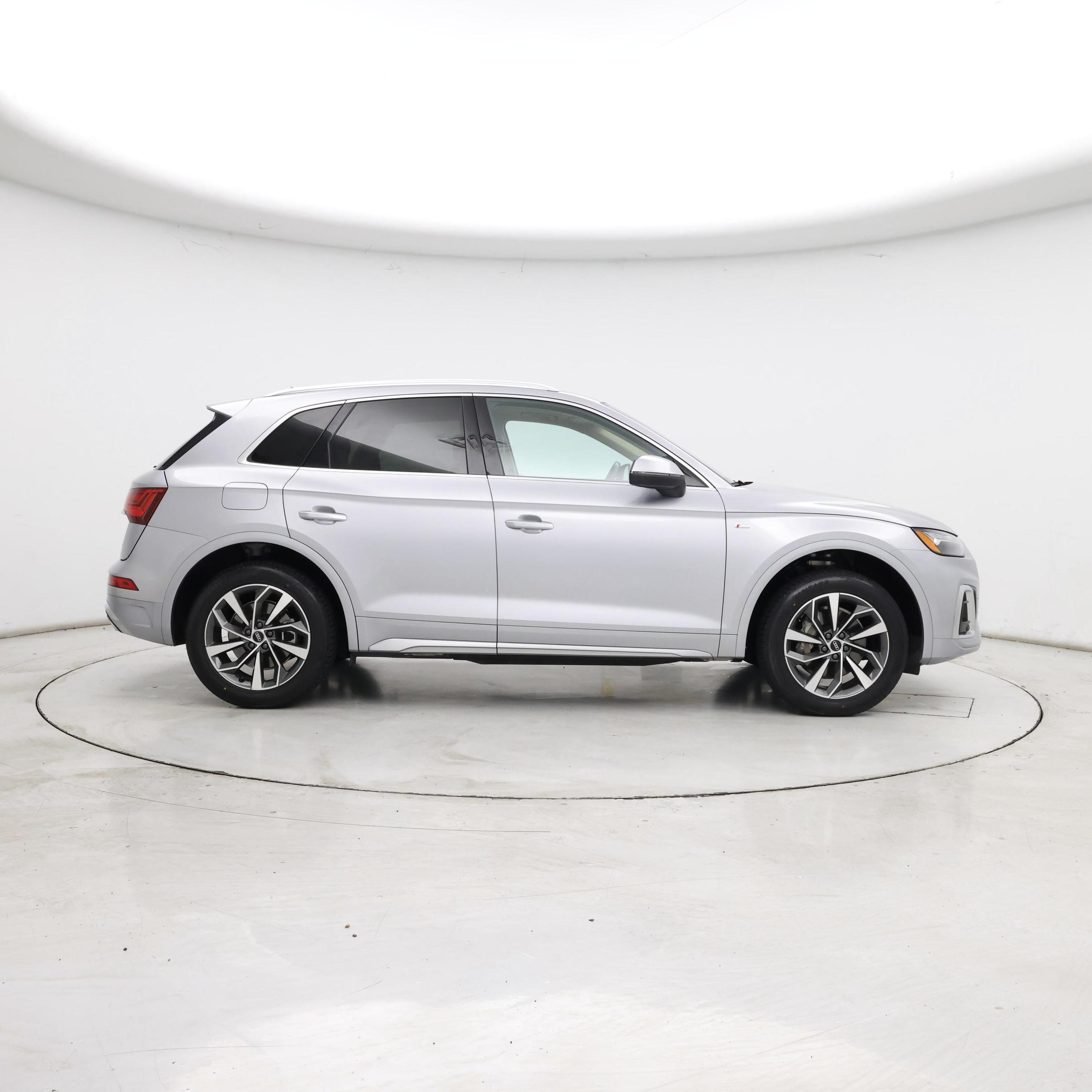 Thumbnail: 2022 Audi Q5 - 7