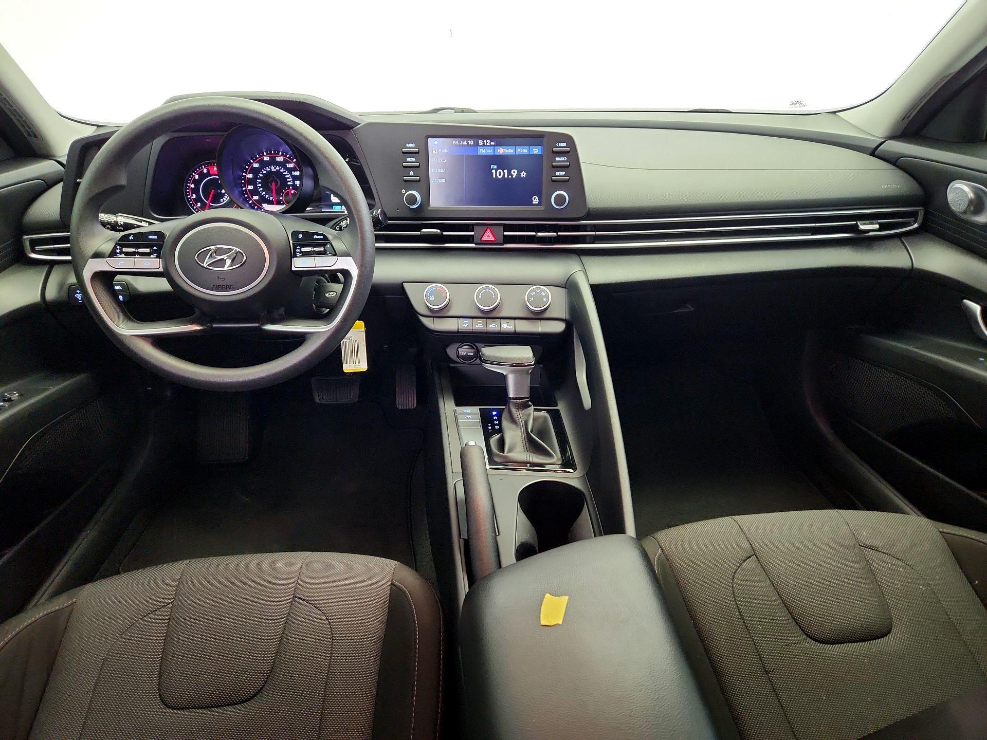 Thumbnail: 2021 Hyundai Elantra - 9