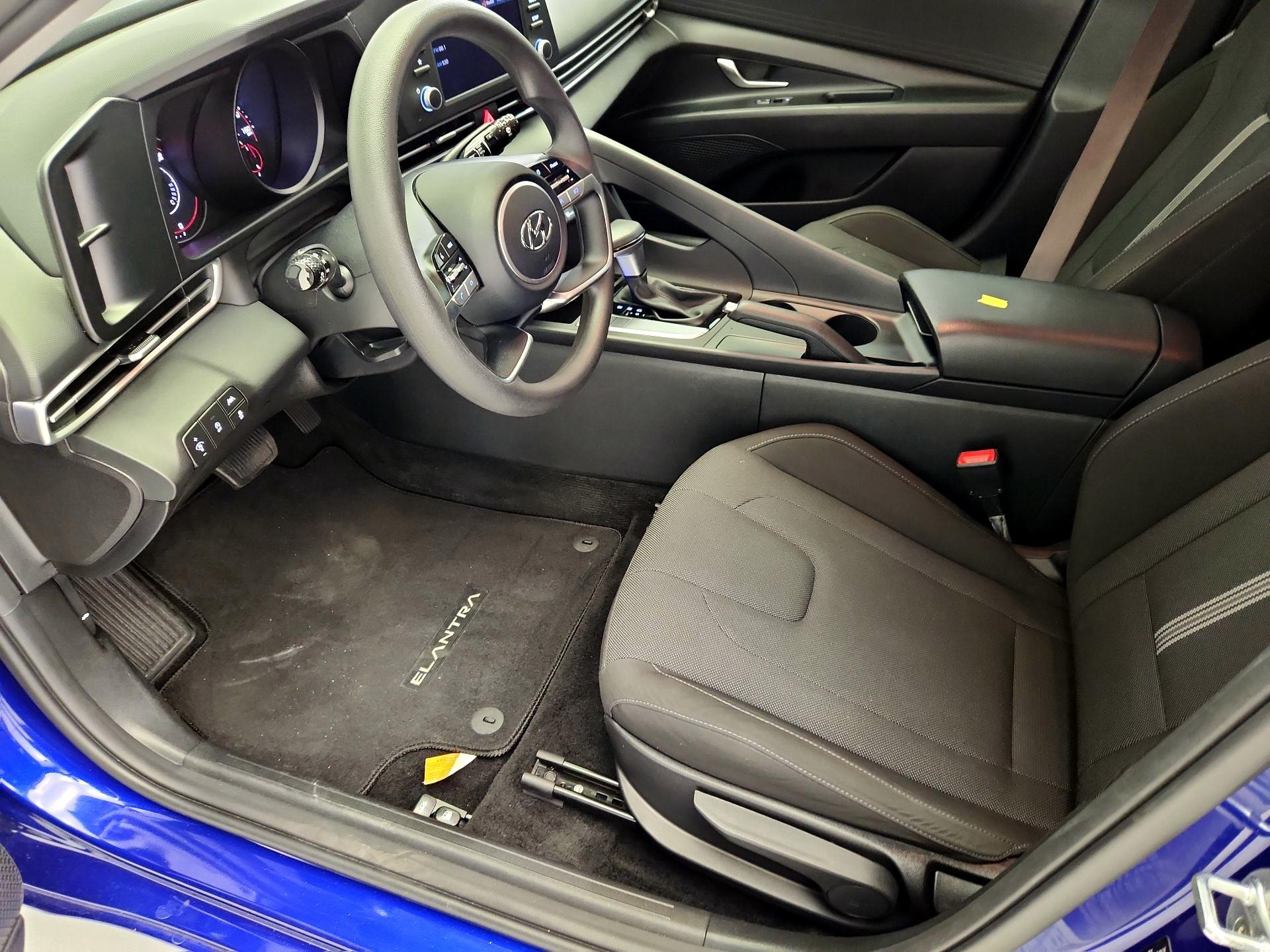 Thumbnail: 2021 Hyundai Elantra - 11
