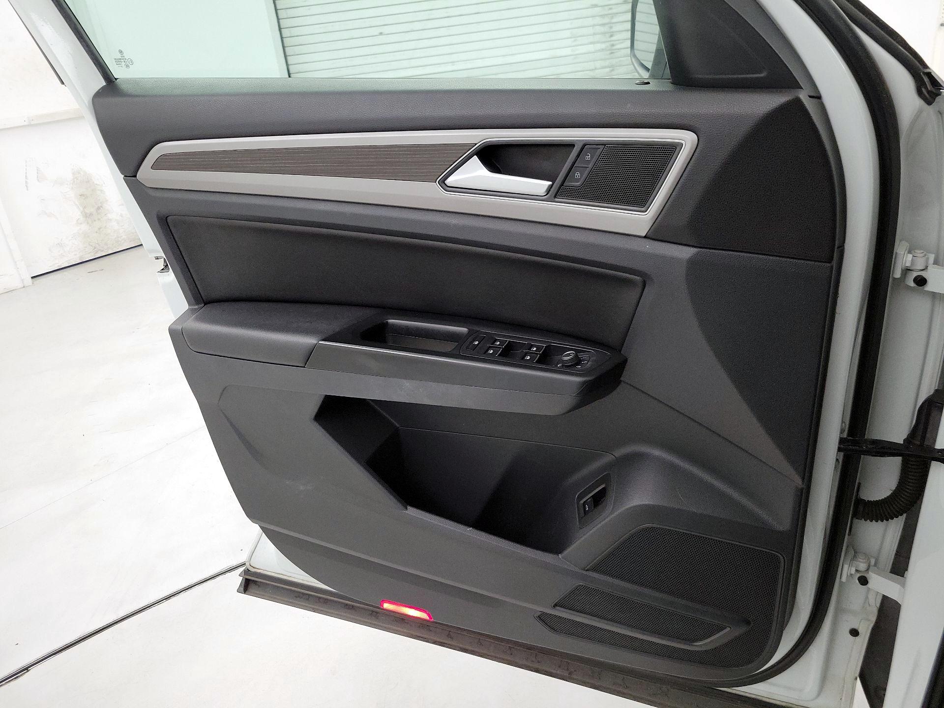 Thumbnail: 2019 Volkswagen Atlas - 12