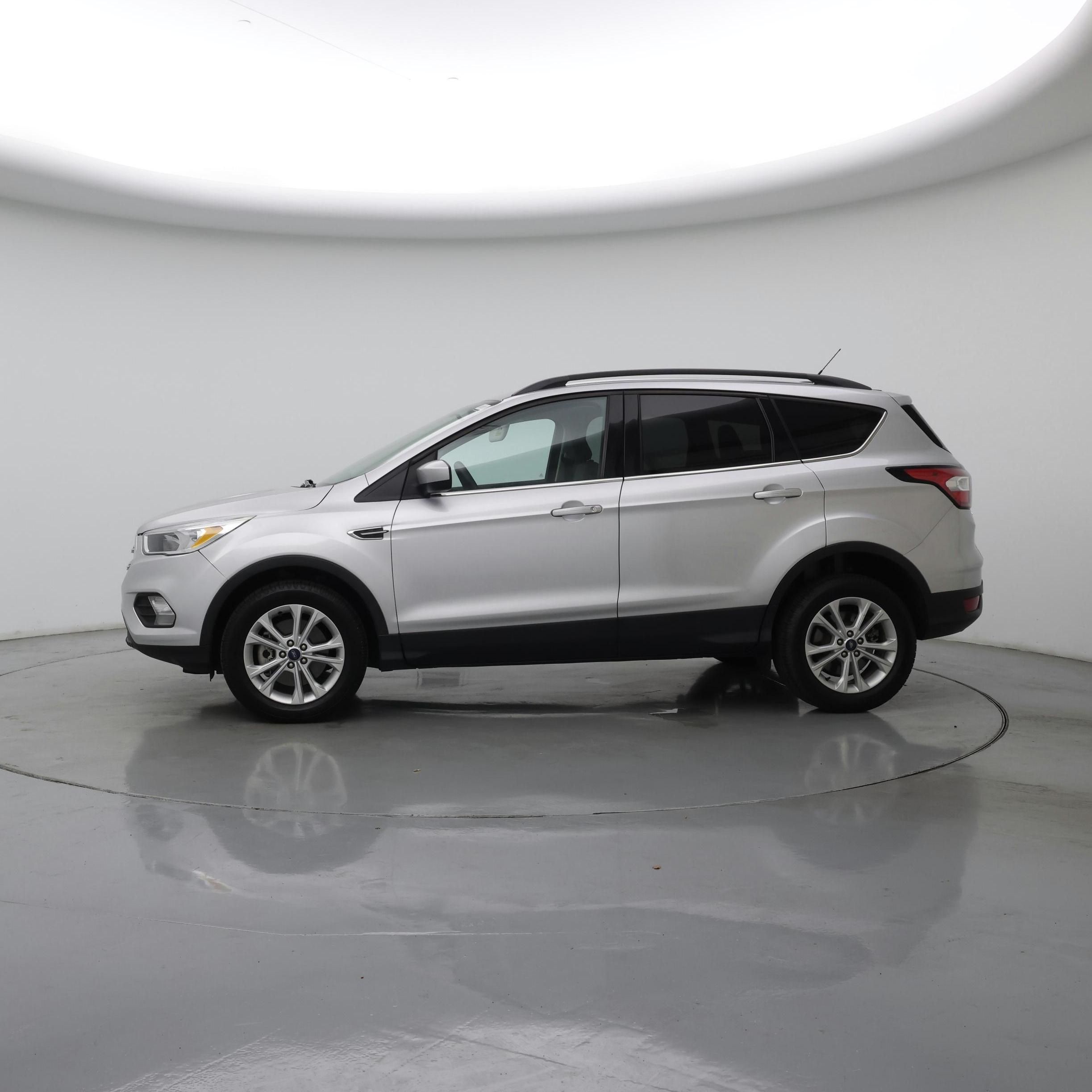 Thumbnail: 2018 Ford Escape - 3