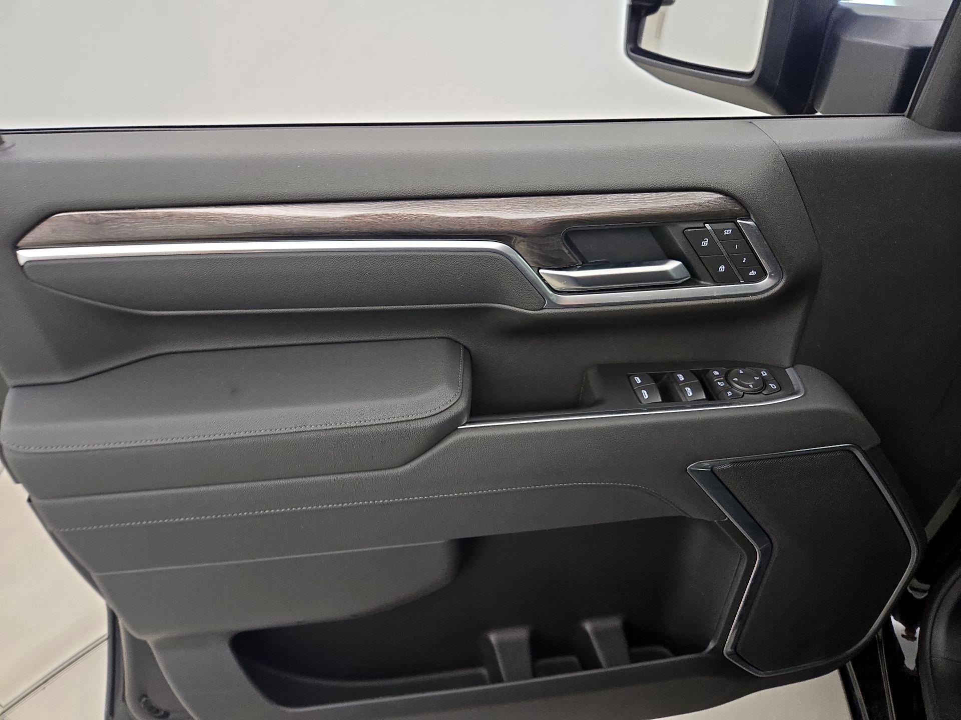 Thumbnail: 2026 Chevrolet Silverado 2500 - 12
