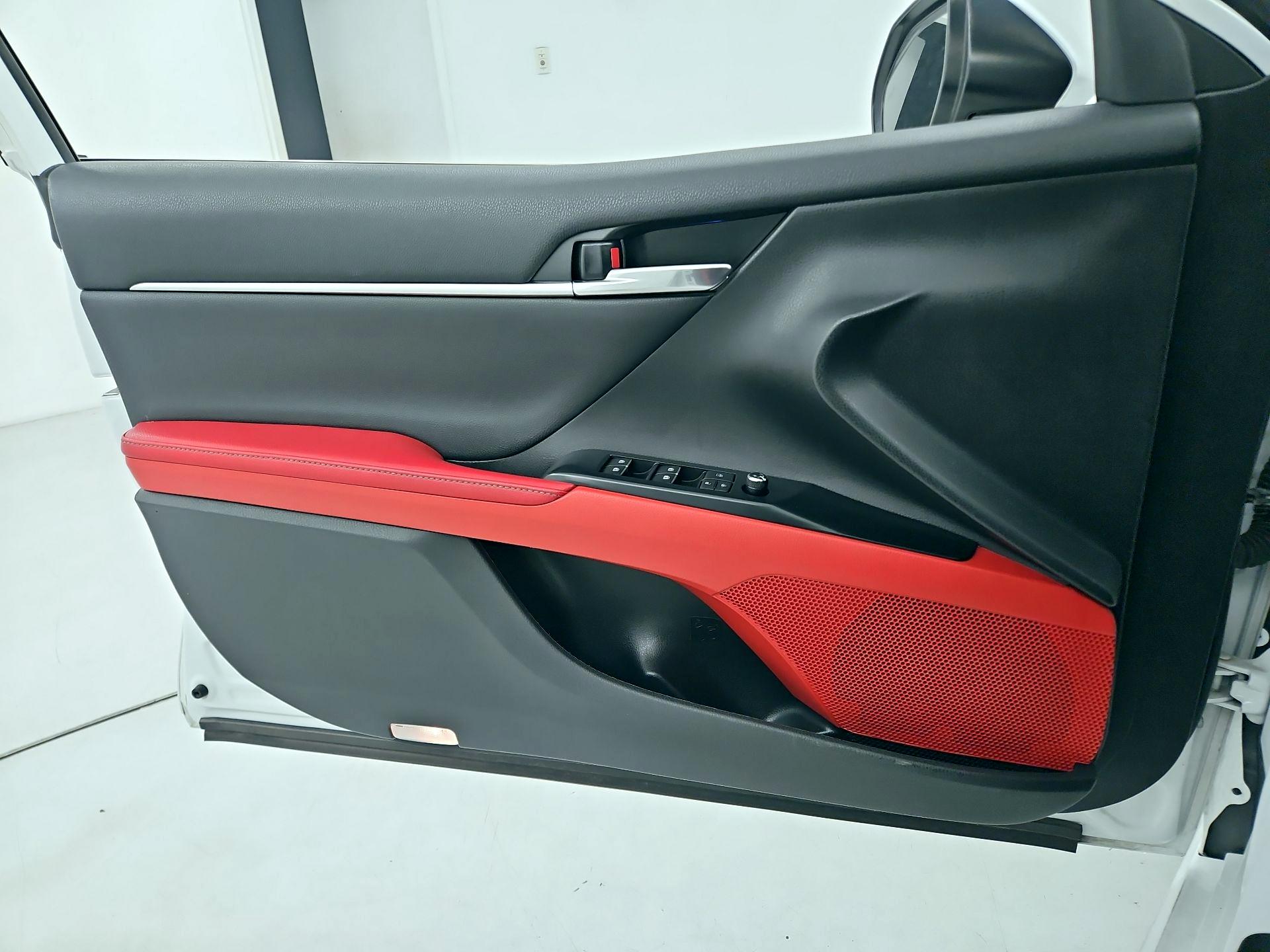 Thumbnail: 2020 Toyota Camry - 12