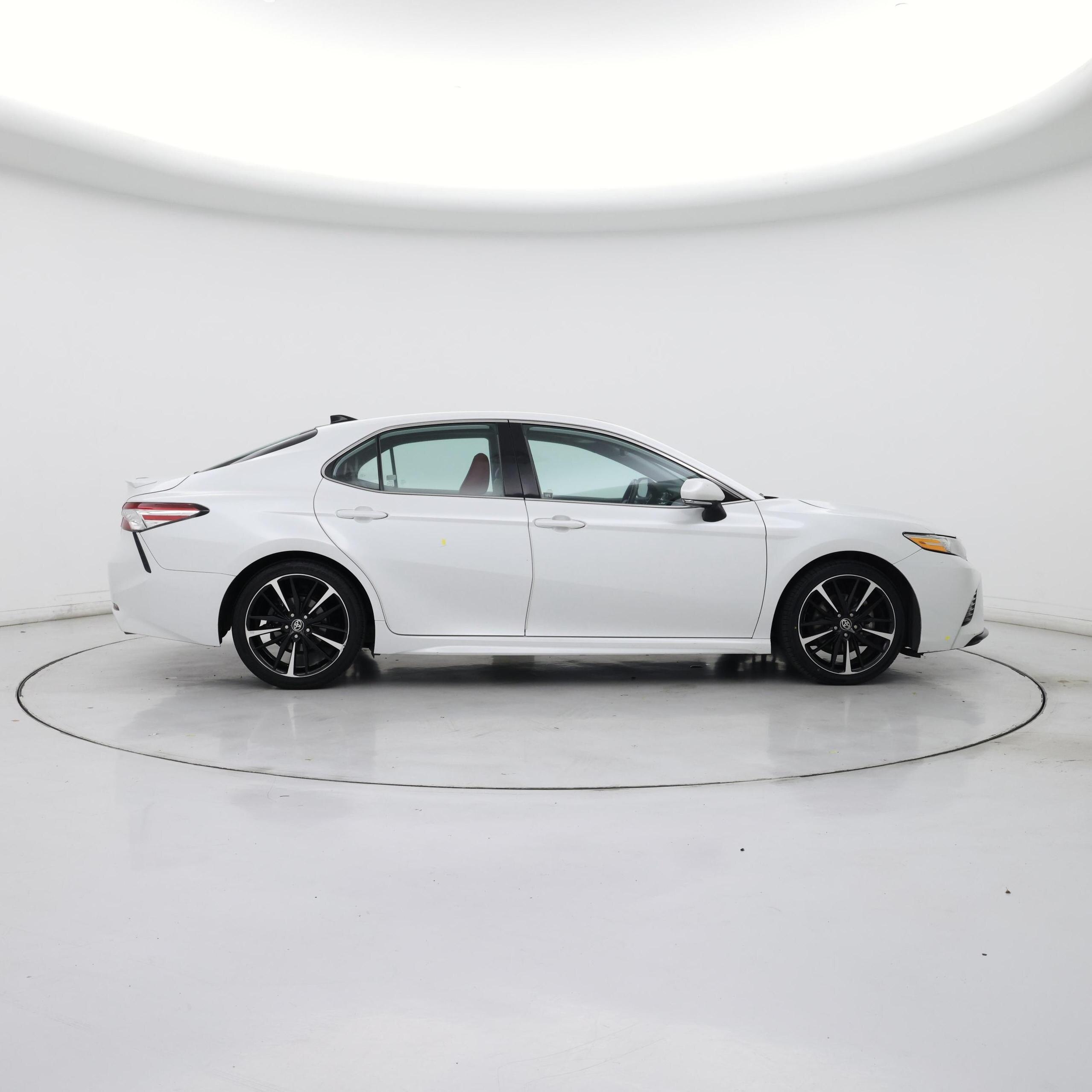 Thumbnail: 2020 Toyota Camry - 7