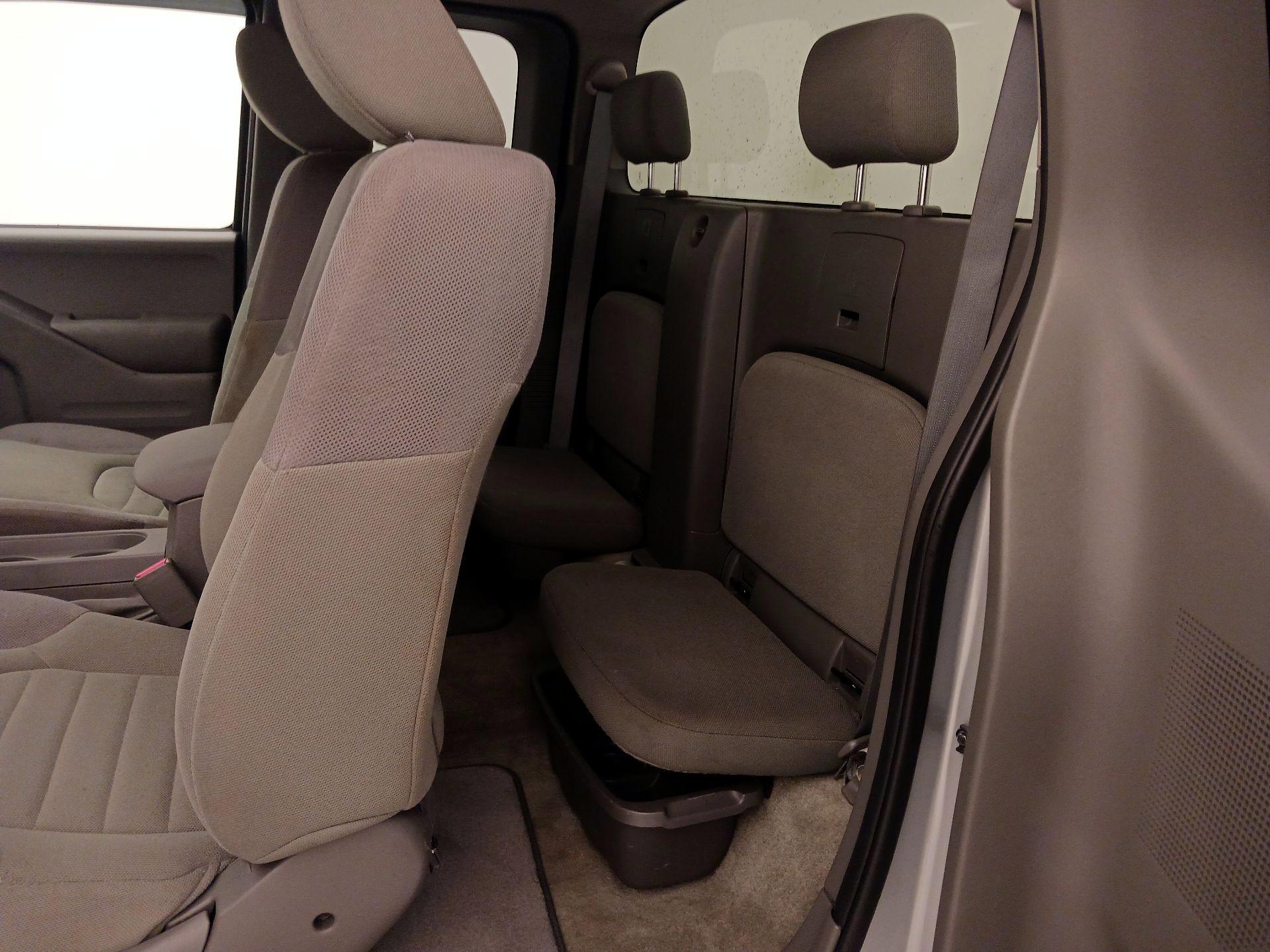 Thumbnail: 2015 Nissan Frontier - 18