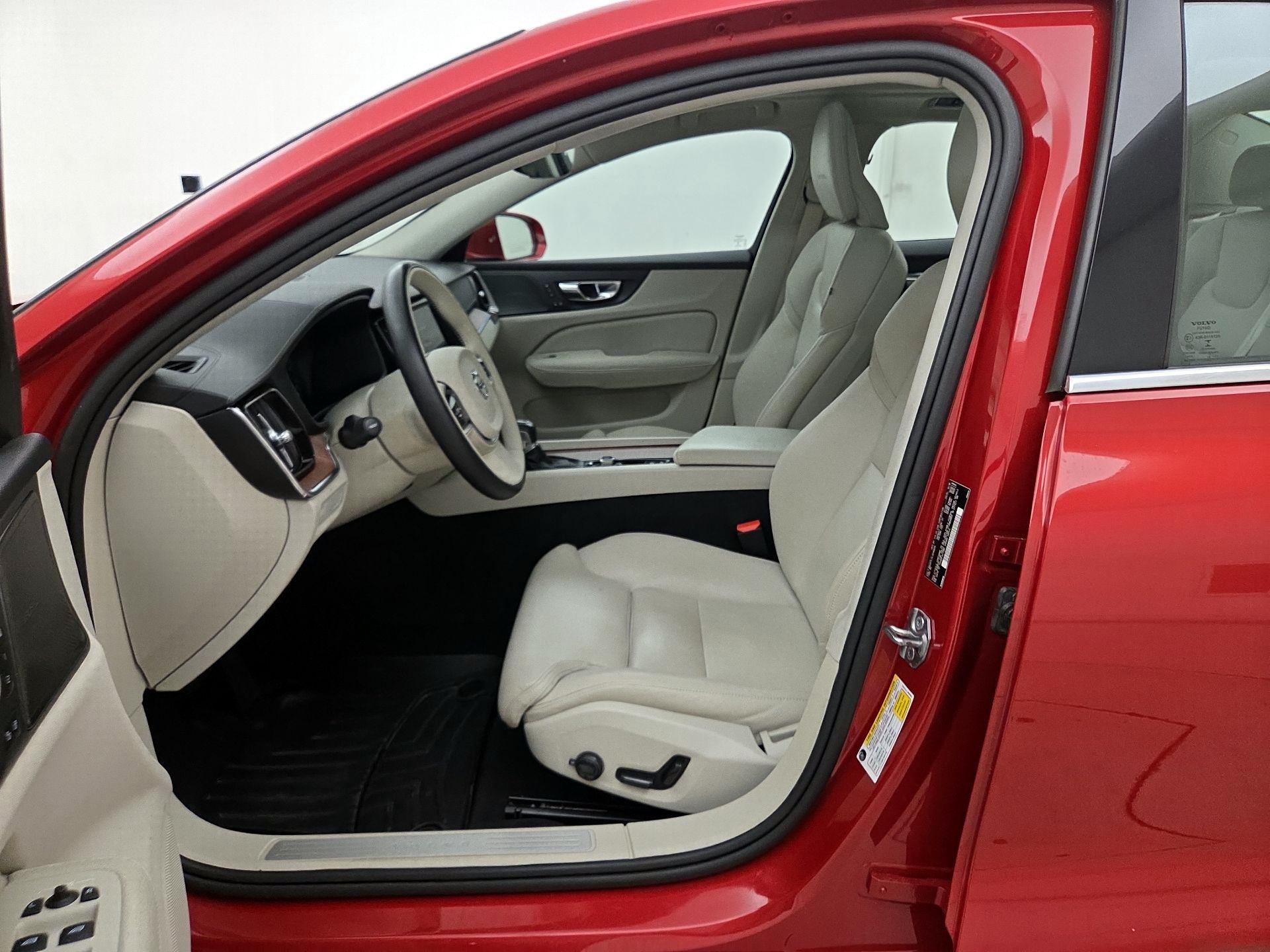 Thumbnail: 2020 Volvo S60 - 11