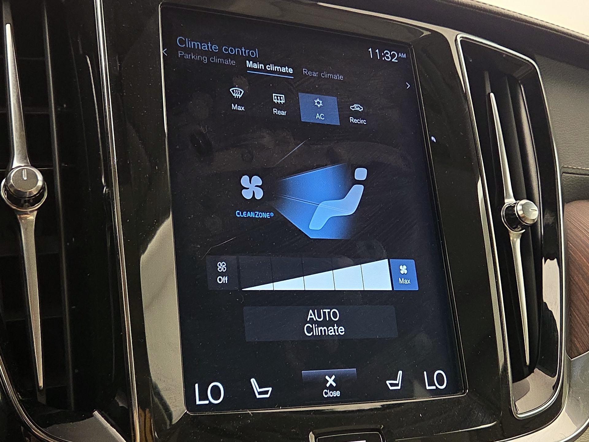 Thumbnail: 2020 Volvo S60 - 17