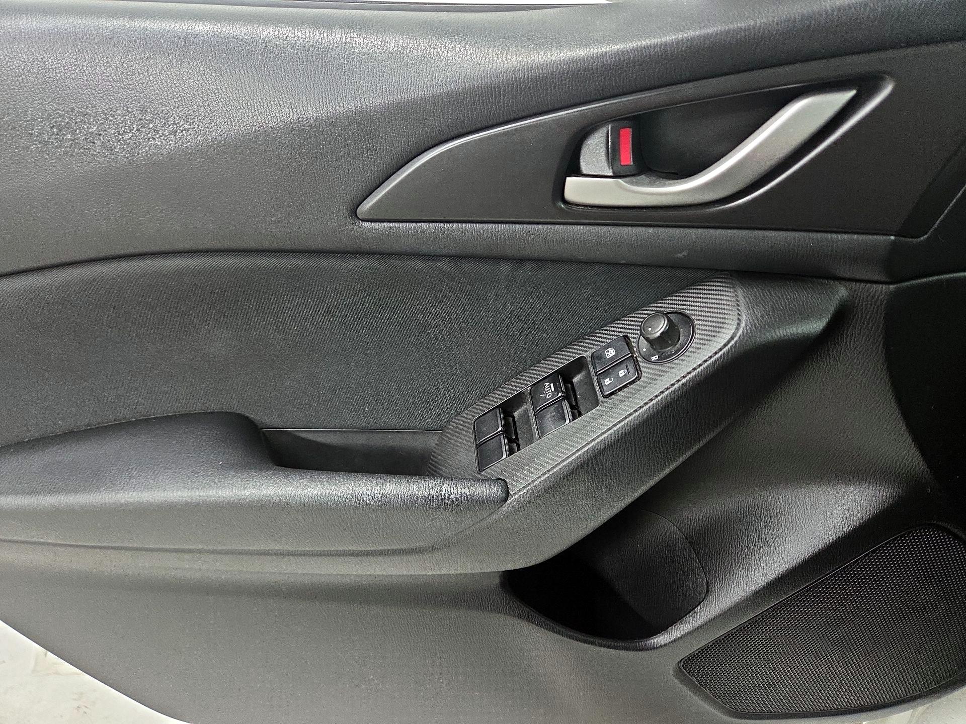 Thumbnail: 2015 Mazda Mazda3 - 12