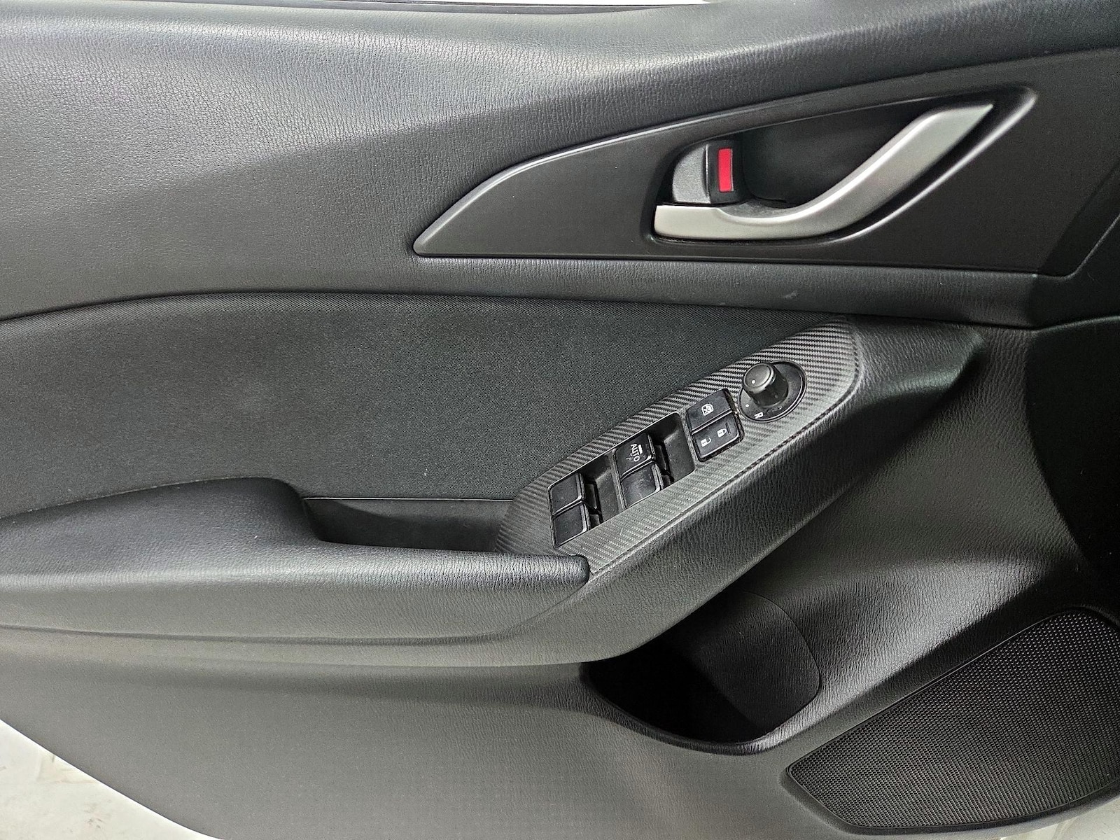 2015 Mazda MAZDA3 i SV - Photo 13