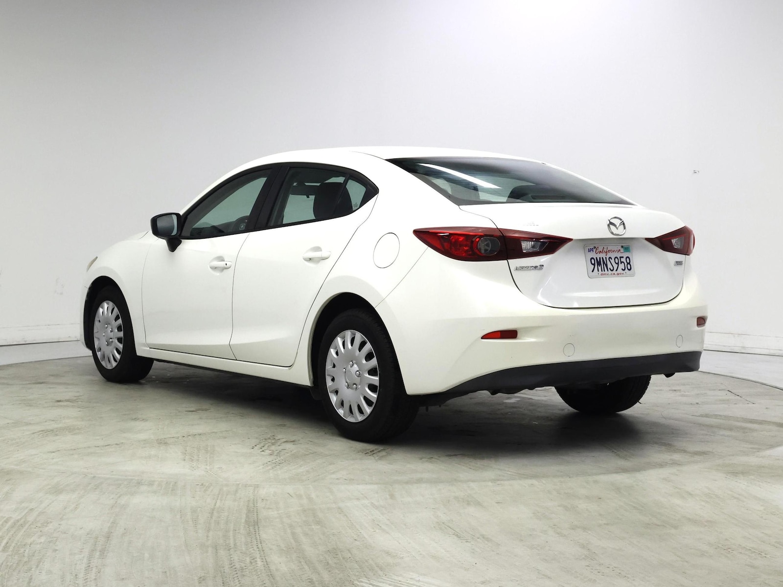 2015 Mazda MAZDA3 i SV - Photo 3