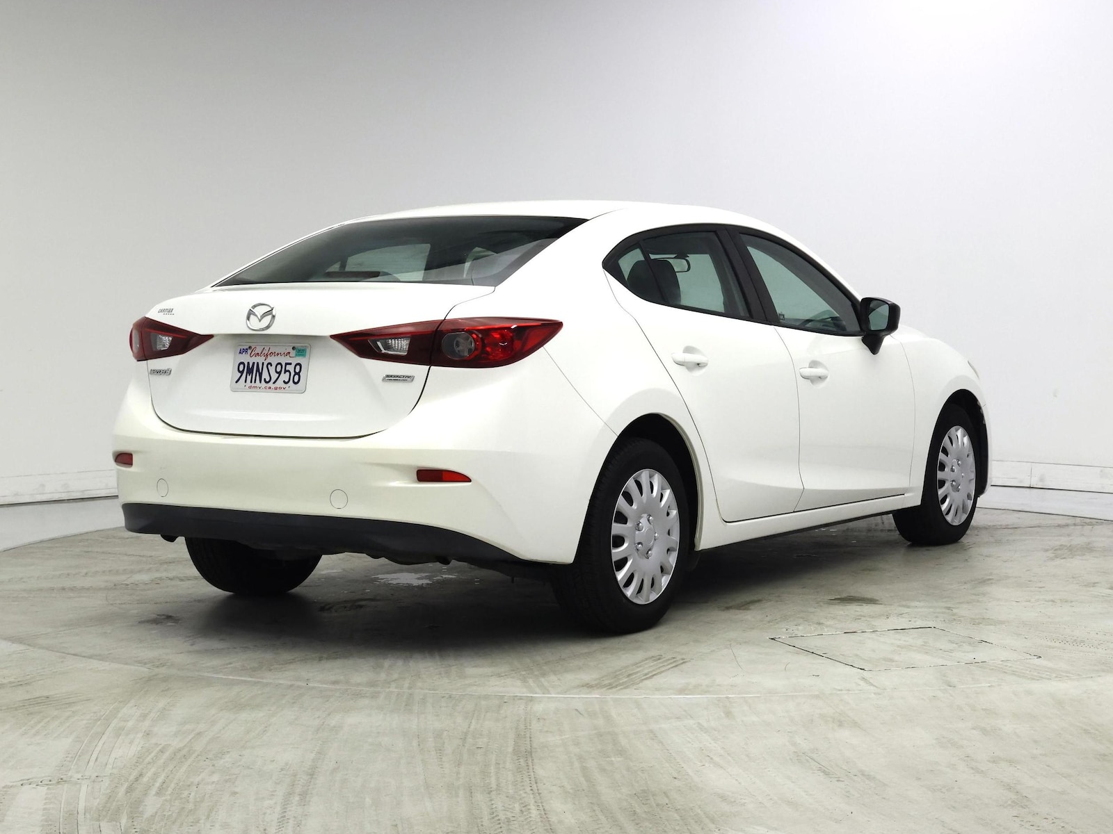 2015 Mazda MAZDA3 i SV - Photo 9