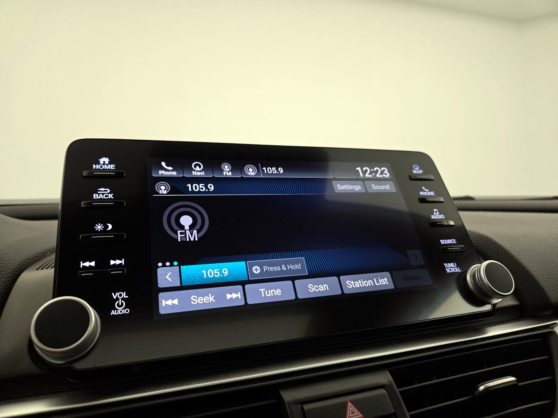 Thumbnail: 2018 Honda Accord - 16