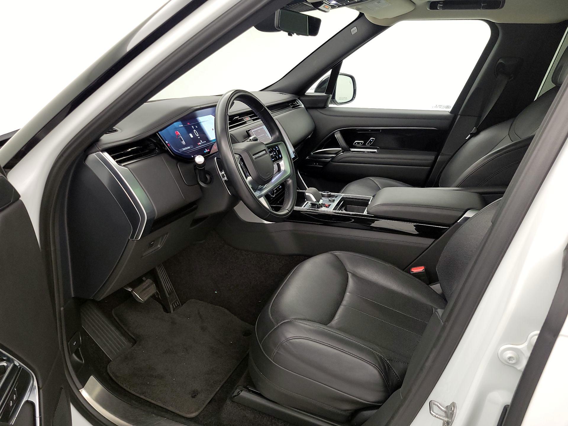 Thumbnail: 2022 Land Rover Range Rover - 11