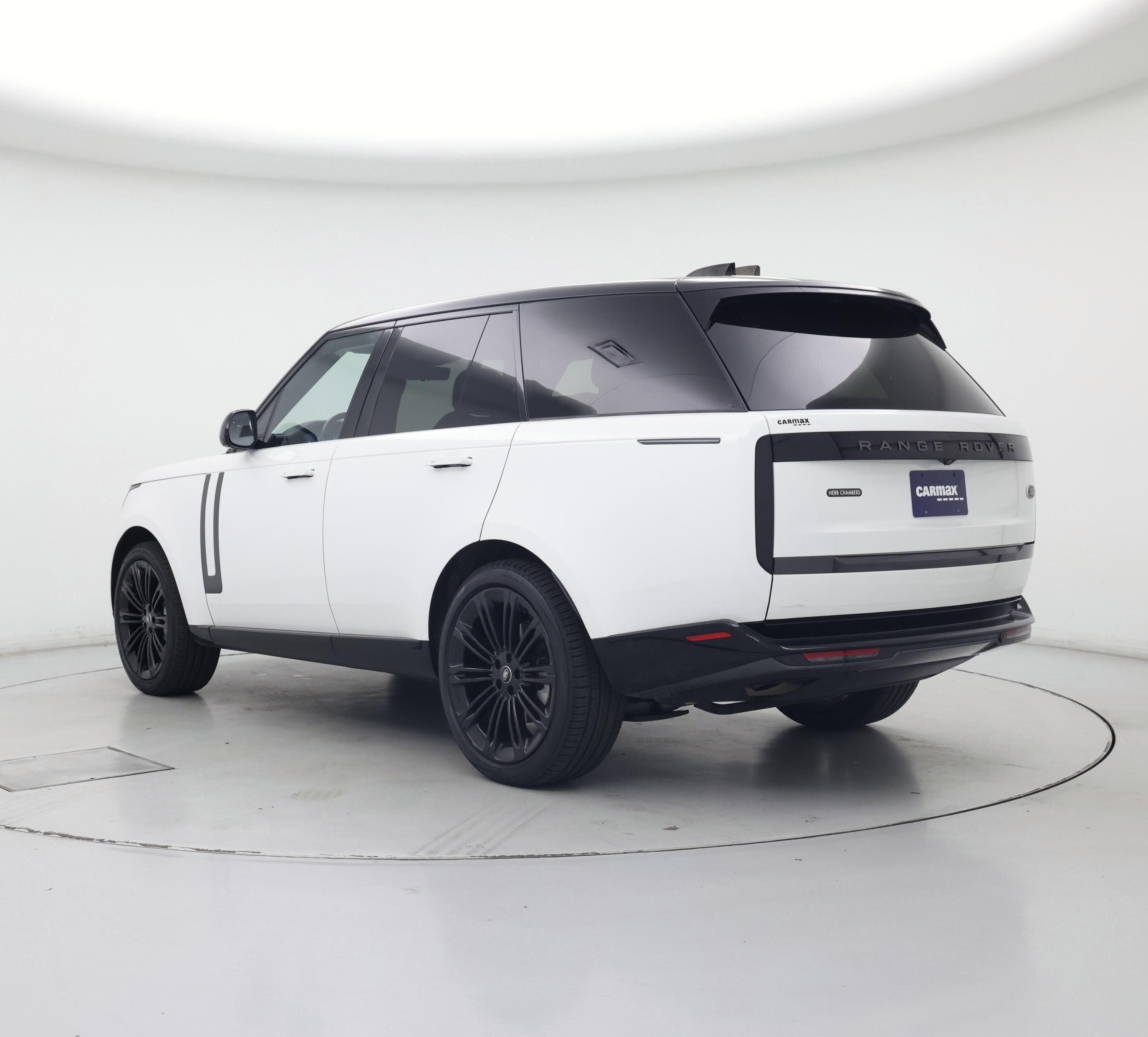 Thumbnail: 2022 Land Rover Range Rover - 2