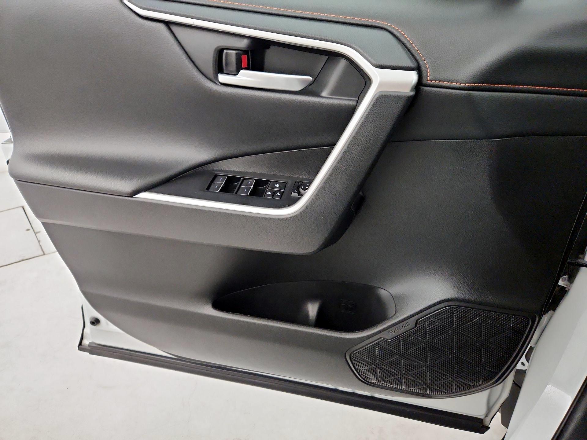 Thumbnail: 2023 Toyota RAV4 - 12