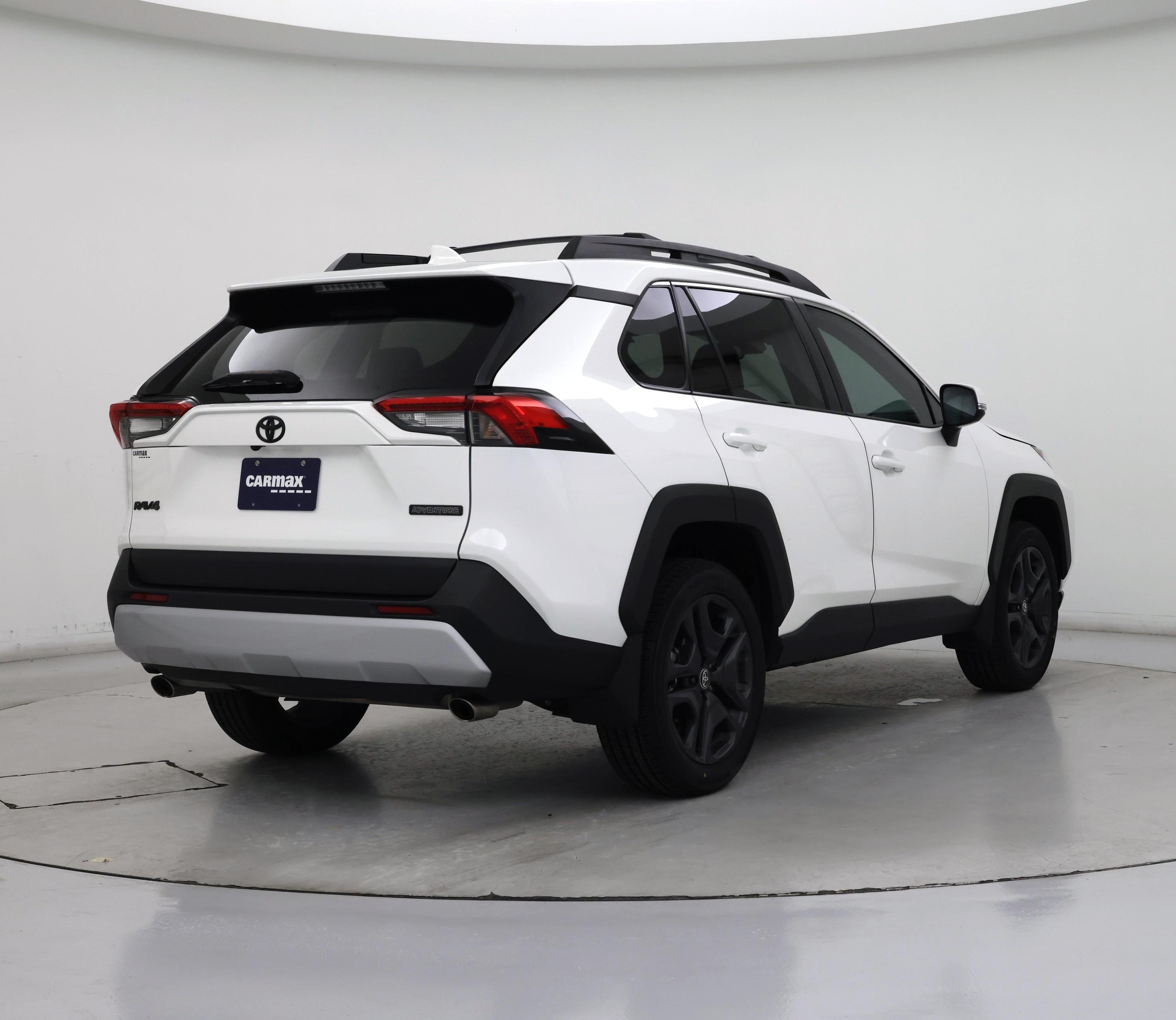 Thumbnail: 2023 Toyota RAV4 - 8