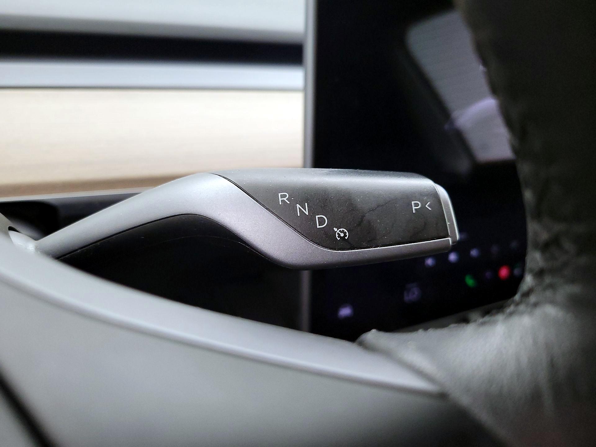 Thumbnail: 2022 Tesla Model Y - 17