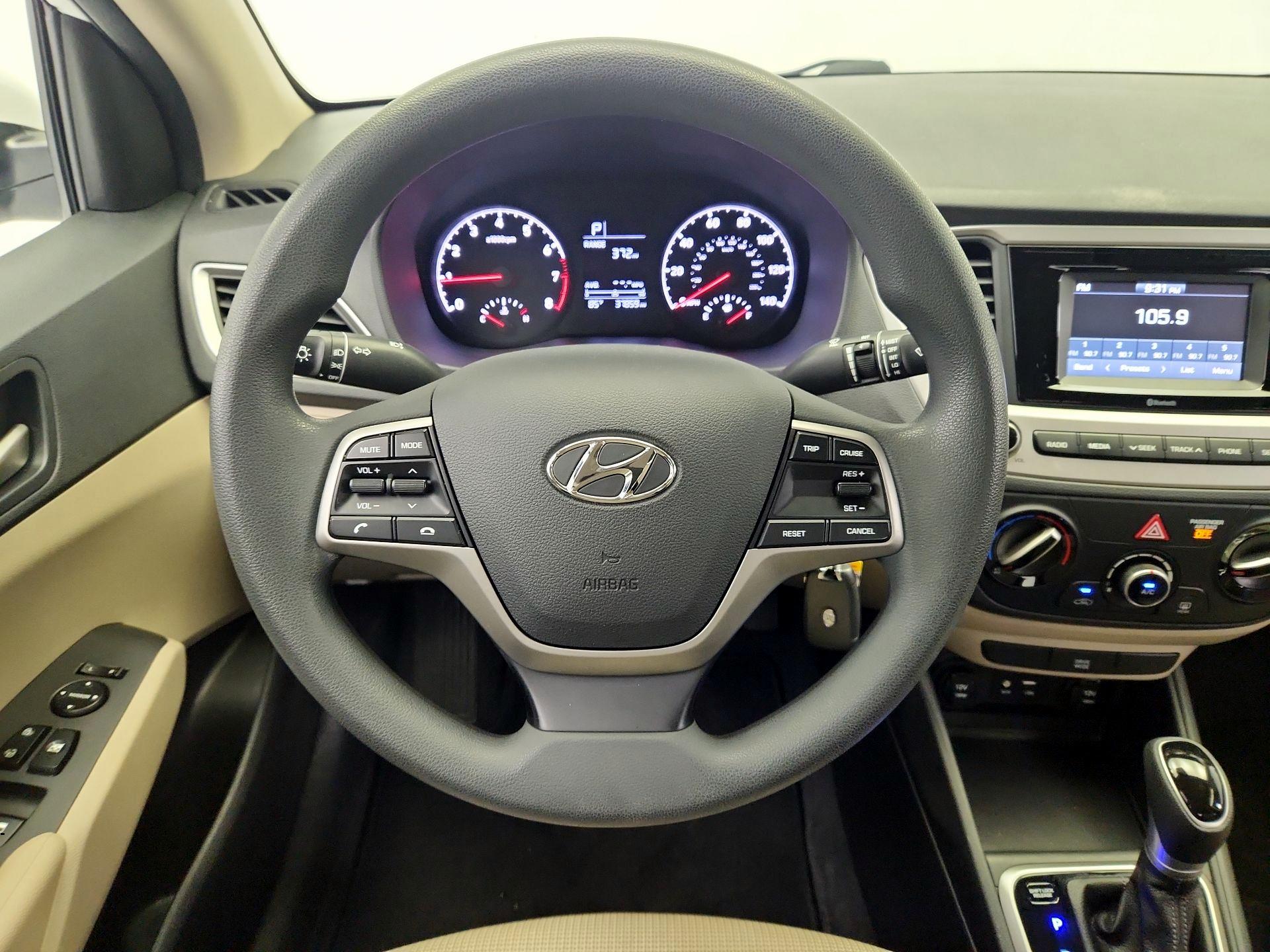Thumbnail: 2022 Hyundai Accent - 10