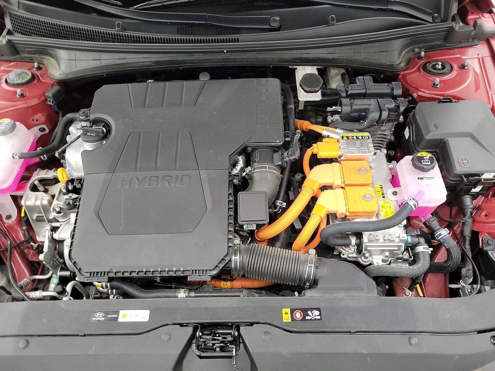 2025 Hyundai Elantra Limited - Photo 24