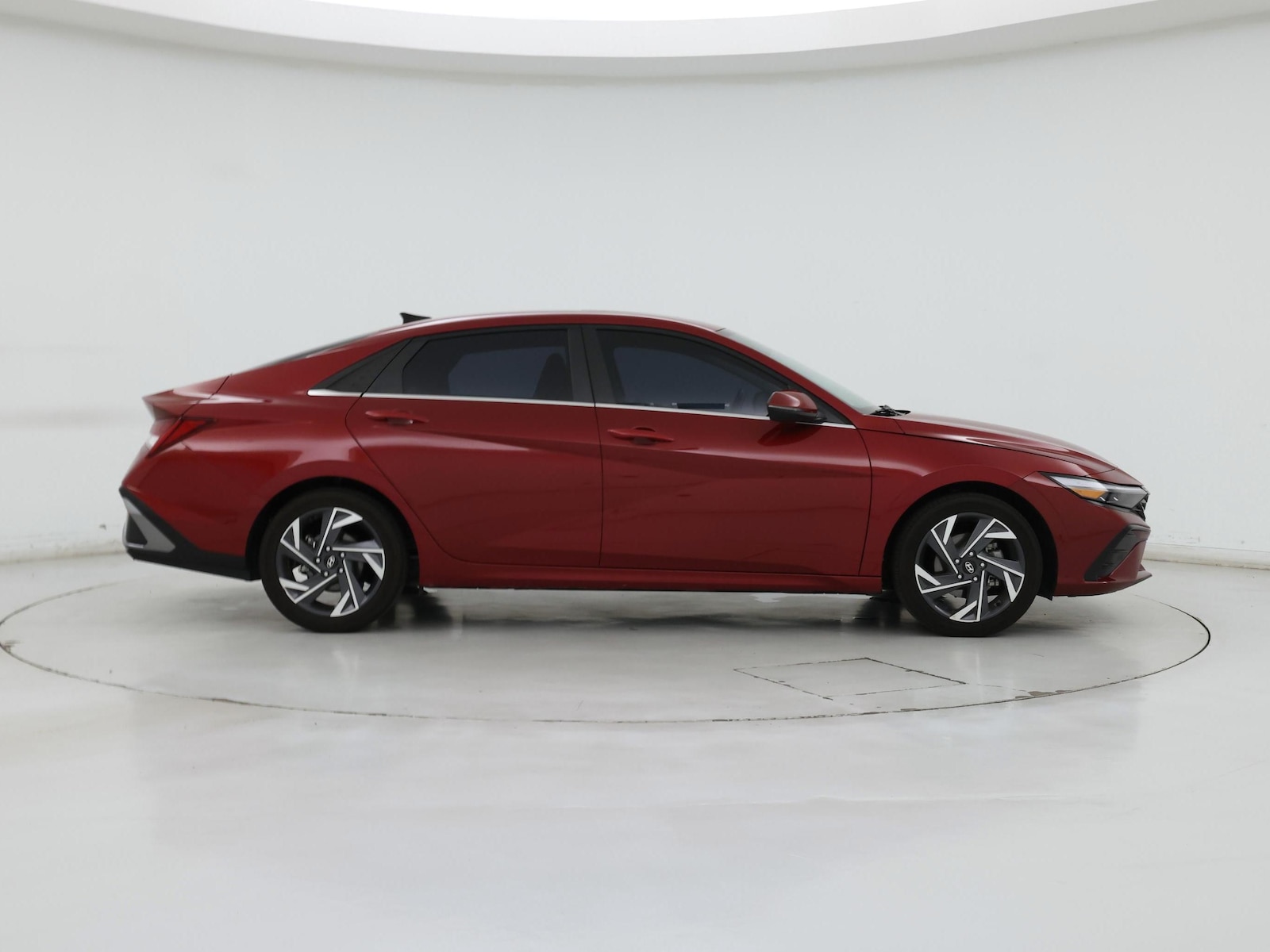 2025 Hyundai Elantra Limited - Photo 8