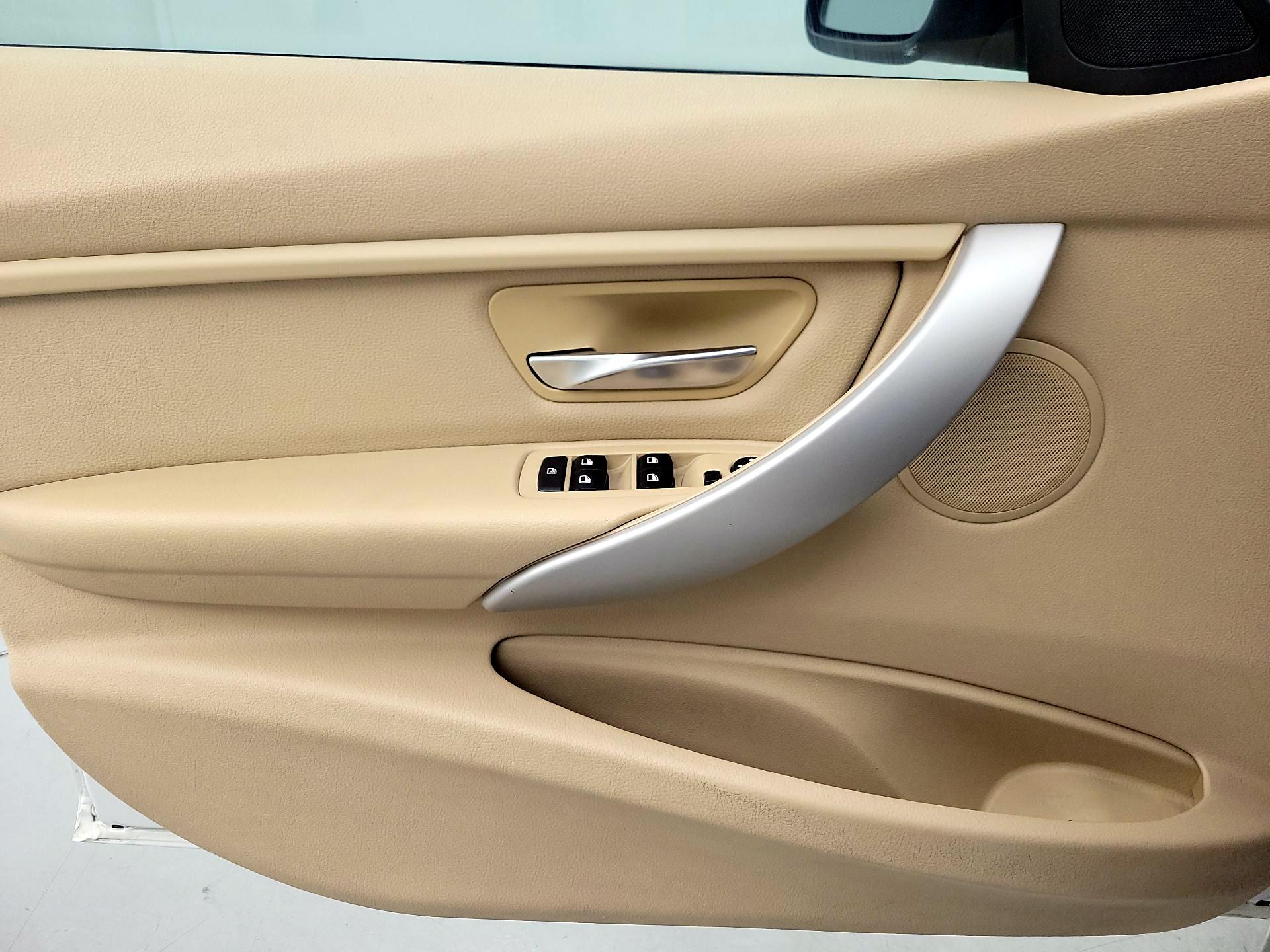 Thumbnail: 2014 BMW 3 Series - 12