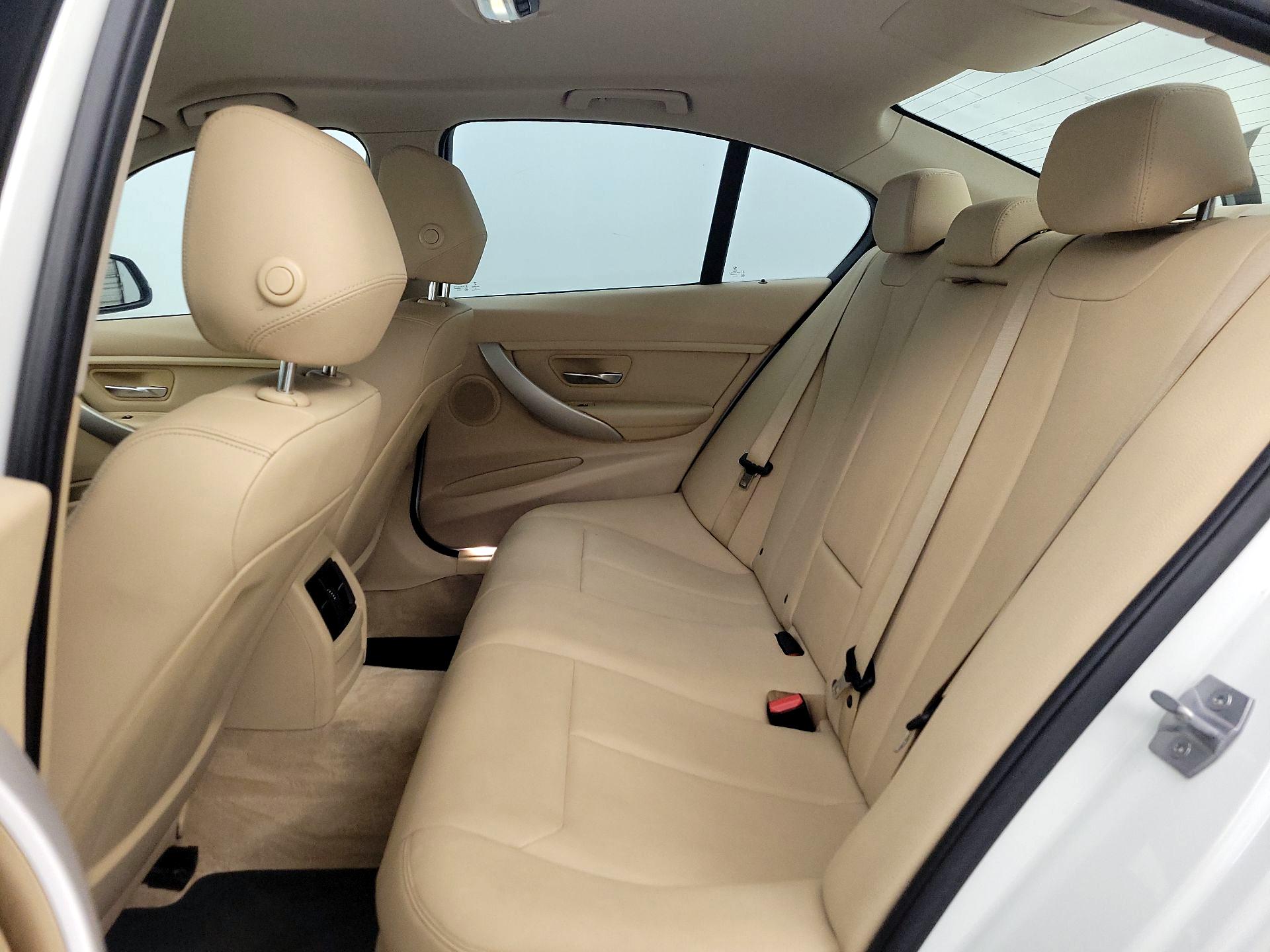 Thumbnail: 2014 BMW 3 Series - 18