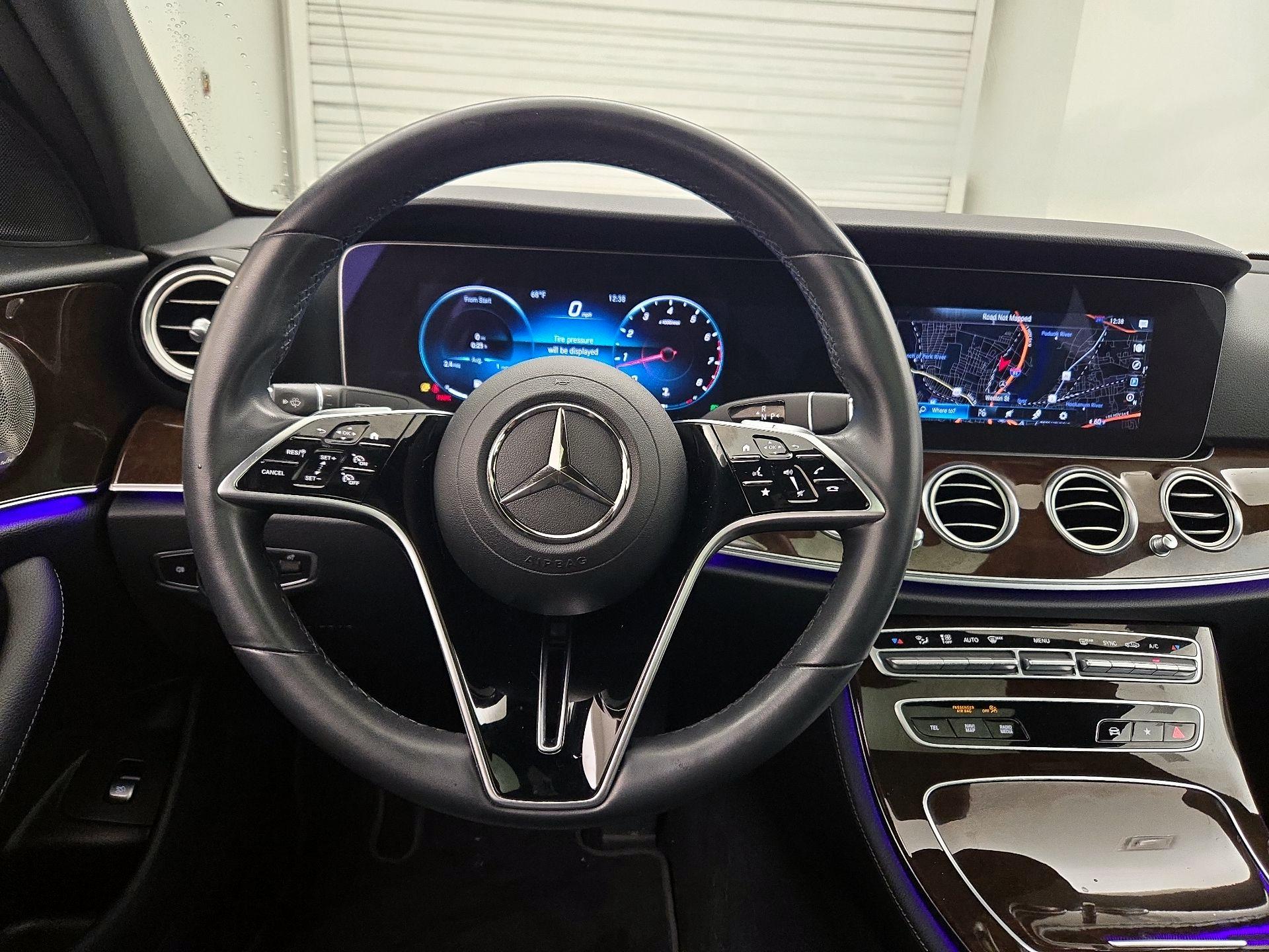 Thumbnail: 2022 Mercedes-Benz E-Class - 10