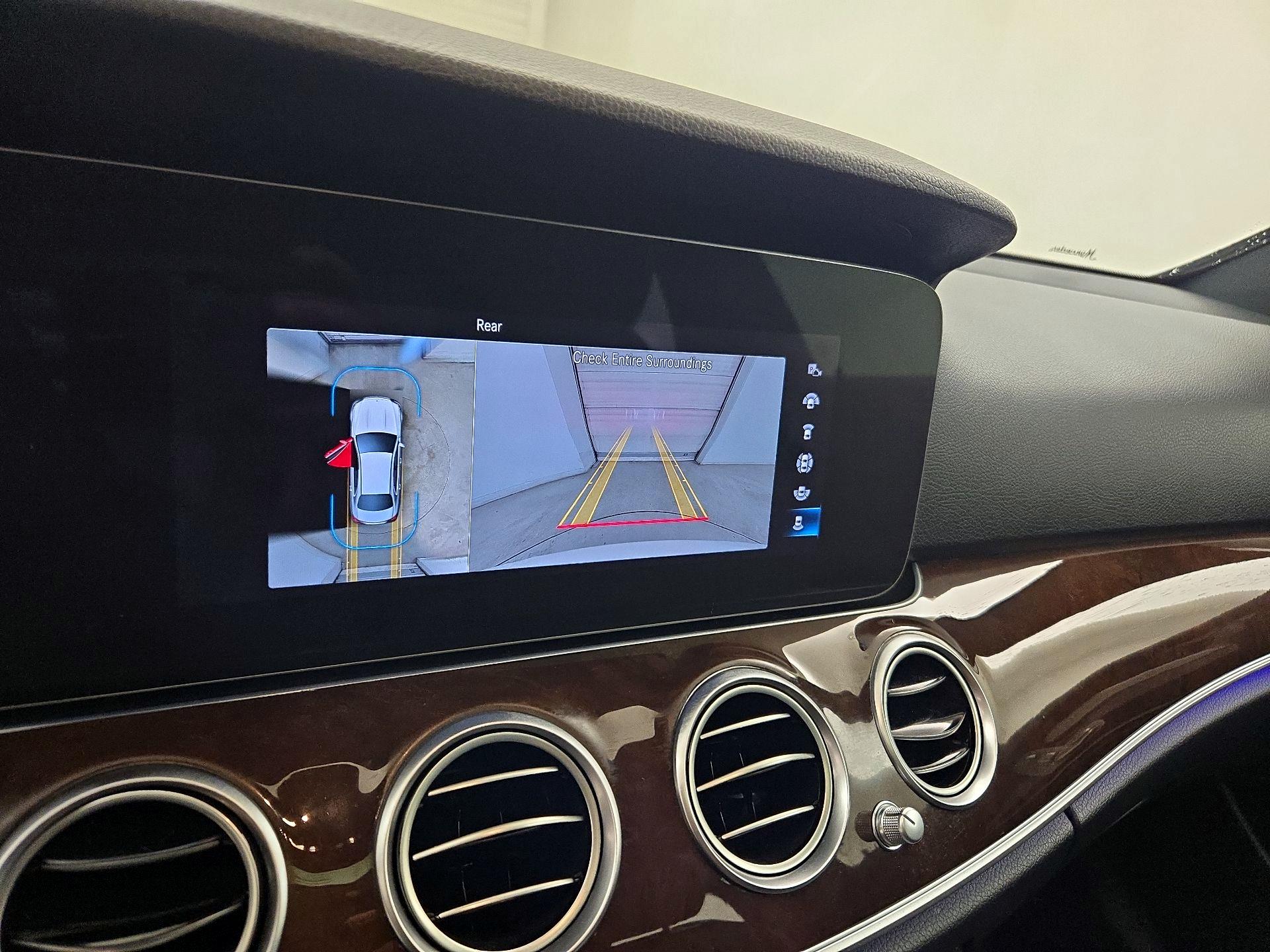 Thumbnail: 2022 Mercedes-Benz E-Class - 15