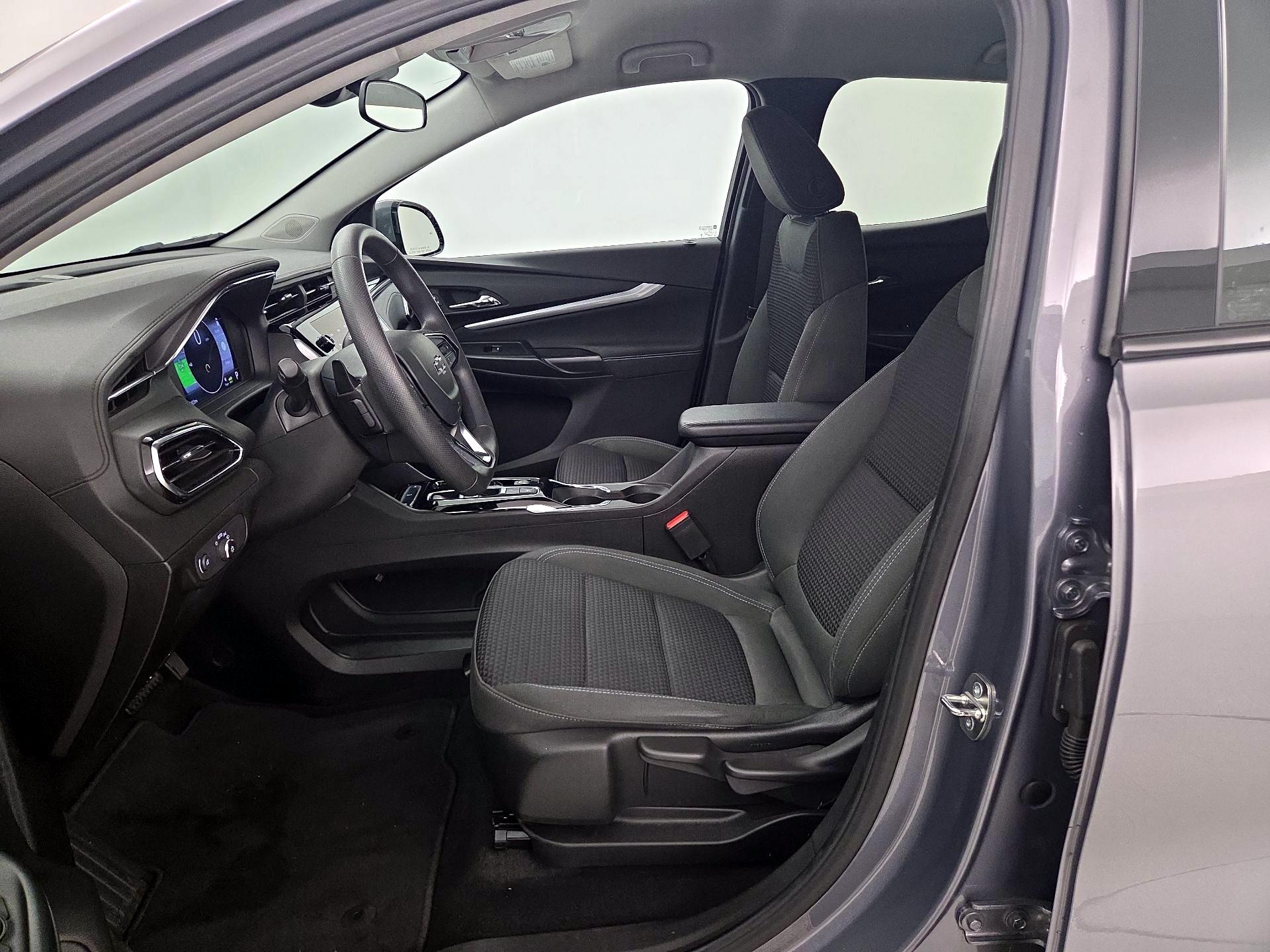 Thumbnail: 2023 Chevrolet Bolt EUV - 11