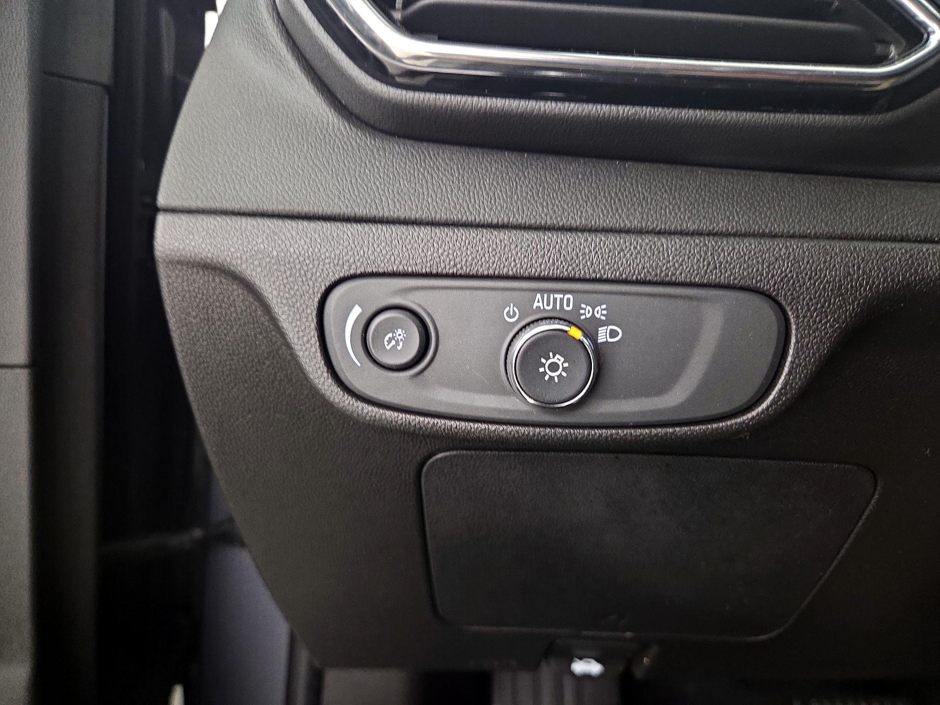 Thumbnail: 2023 Chevrolet Bolt EUV - 13
