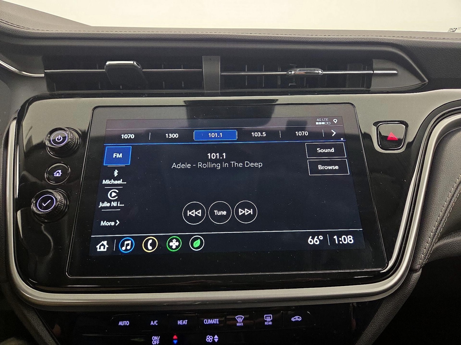 2023 Chevrolet Bolt EUV LT - Photo 16