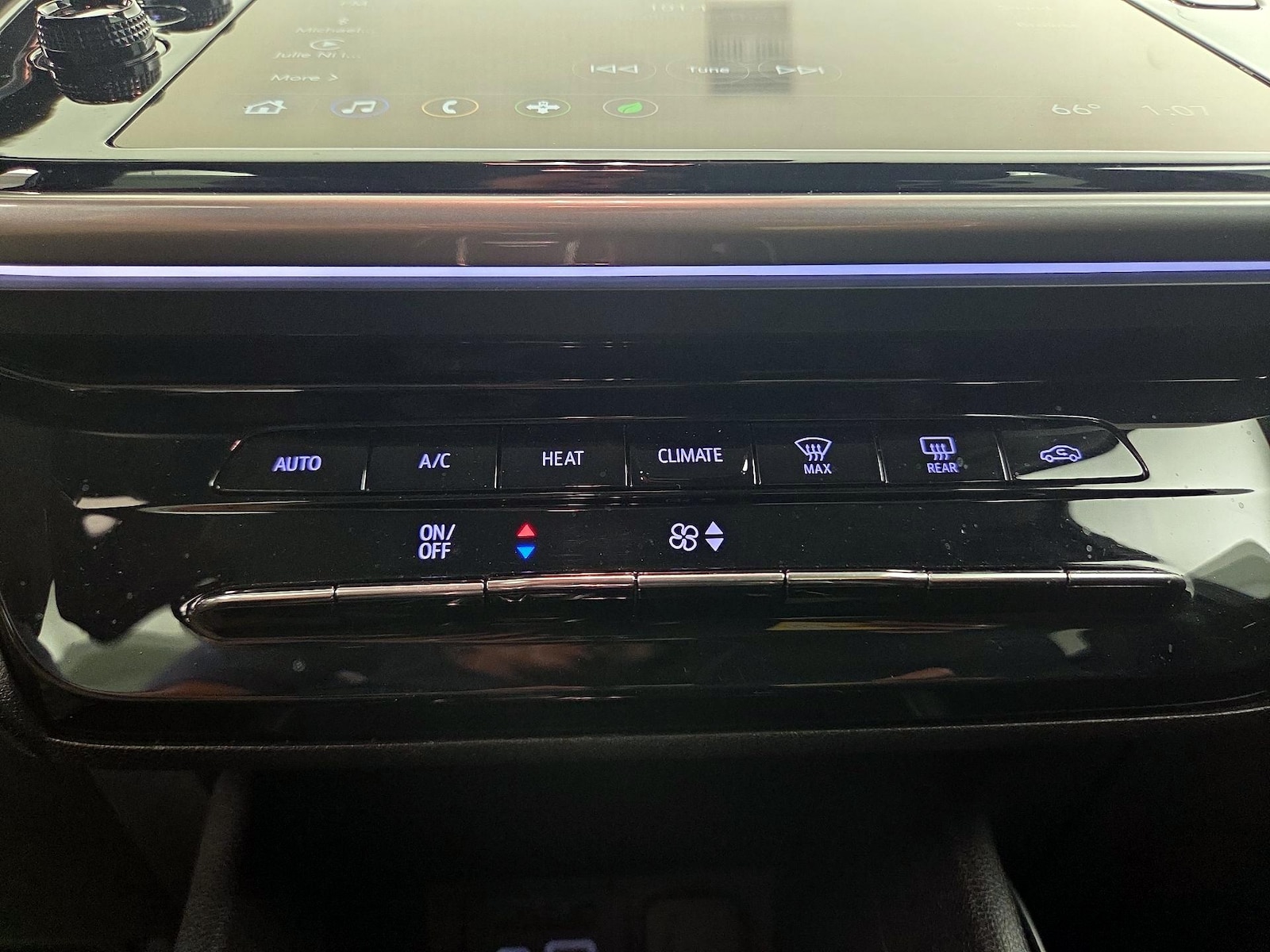 2023 Chevrolet Bolt EUV LT - Photo 17