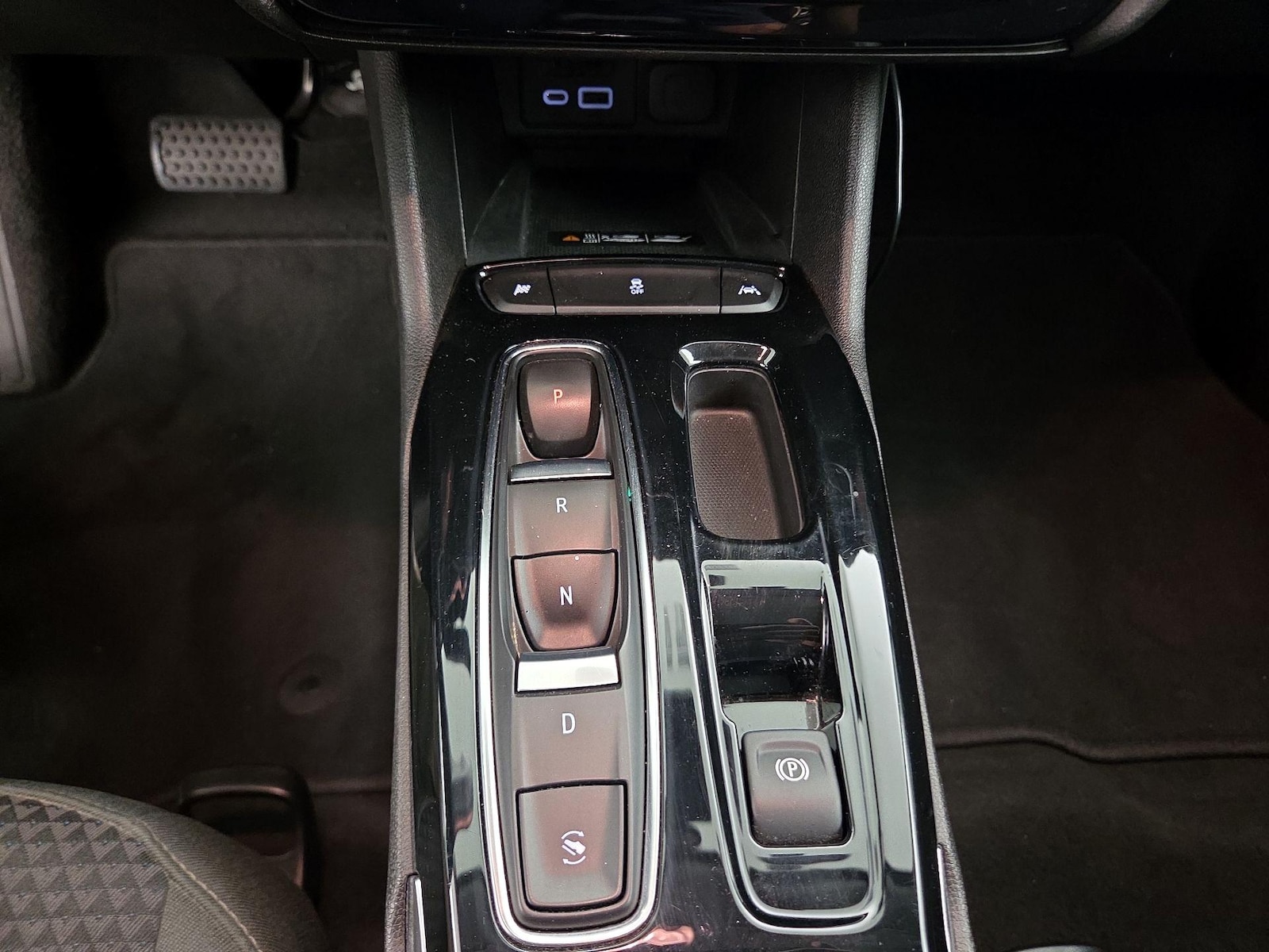 2023 Chevrolet Bolt EUV LT - Photo 18