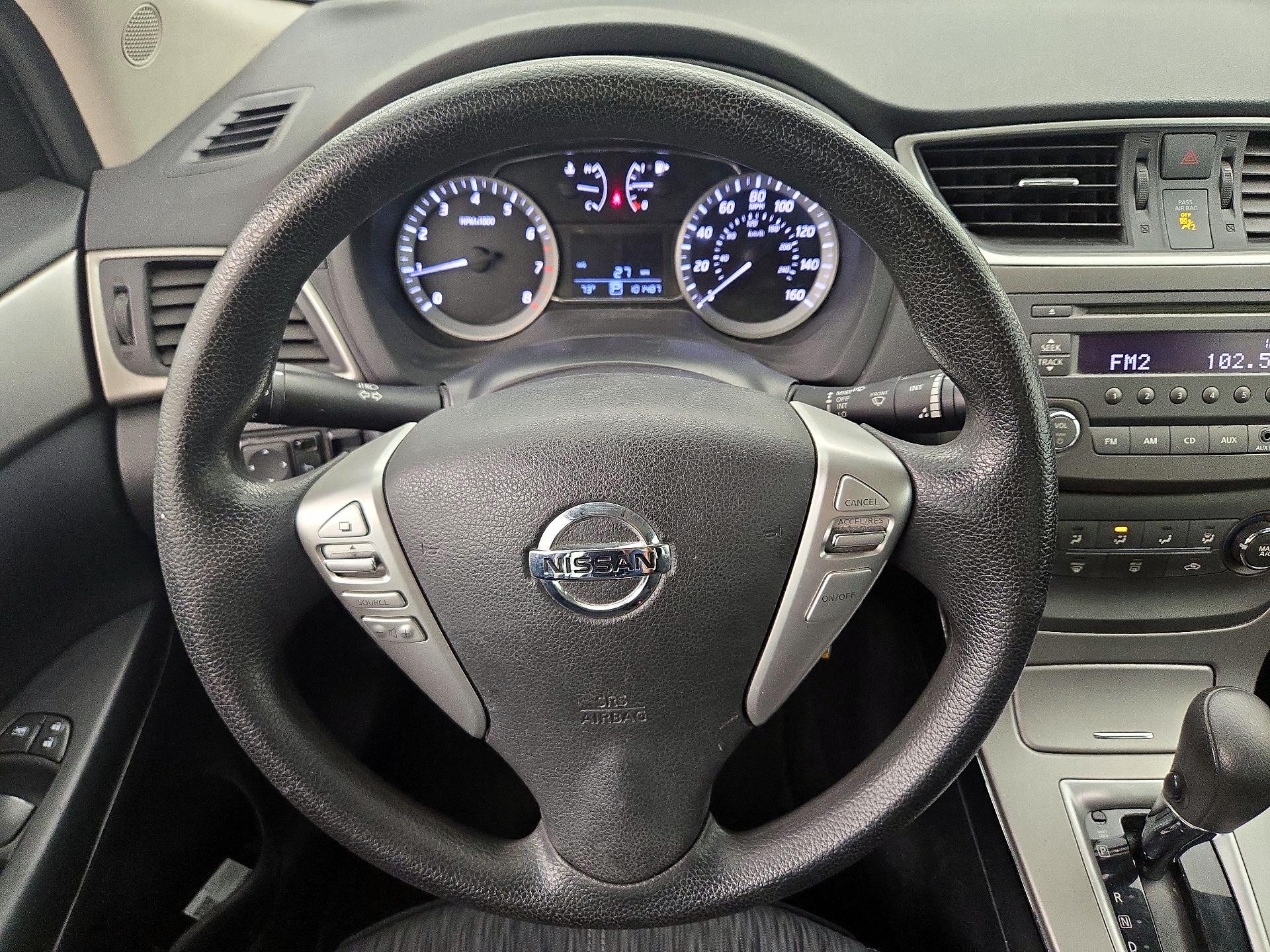 Thumbnail: 2014 Nissan Sentra - 10
