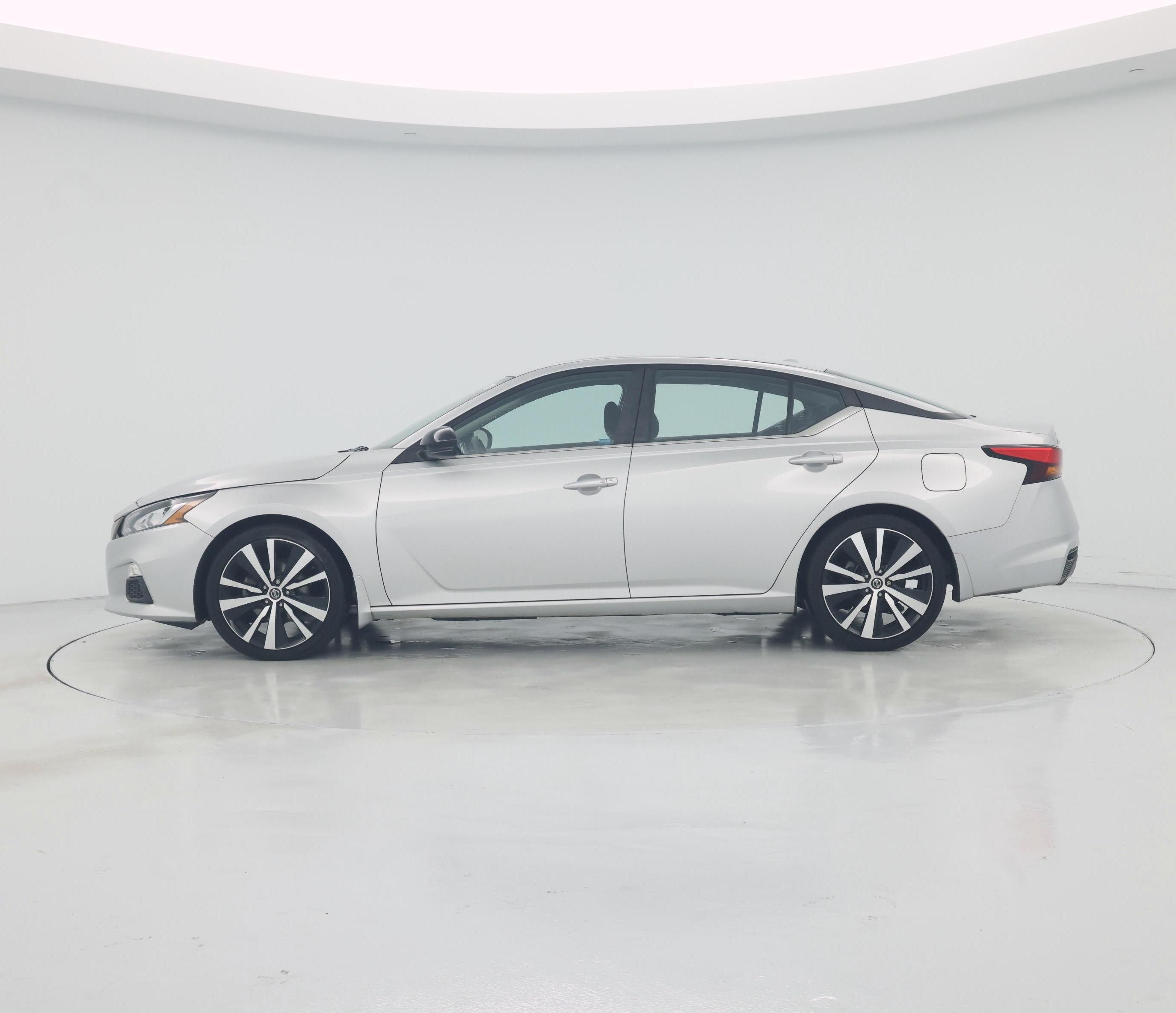 Thumbnail: 2020 Nissan Altima - 3