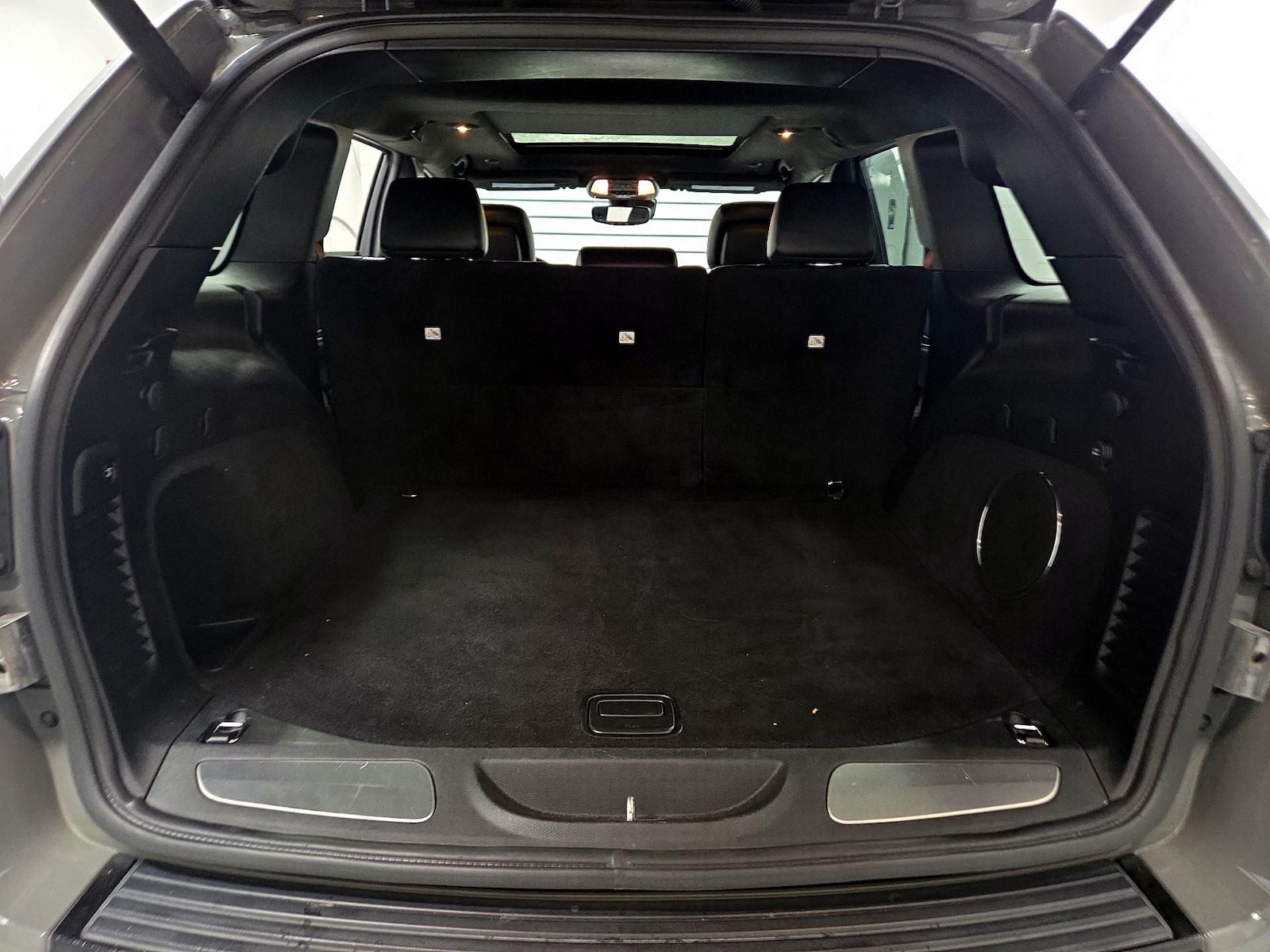 2020 Jeep Grand Cherokee SRT - Photo 23