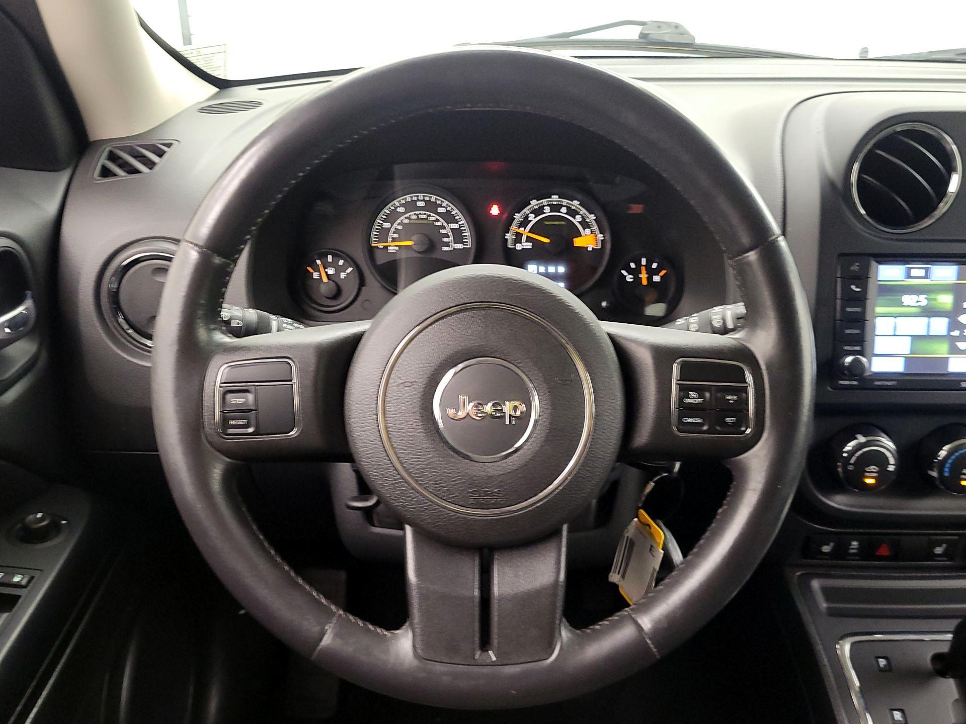 Thumbnail: 2014 Jeep Patriot - 10