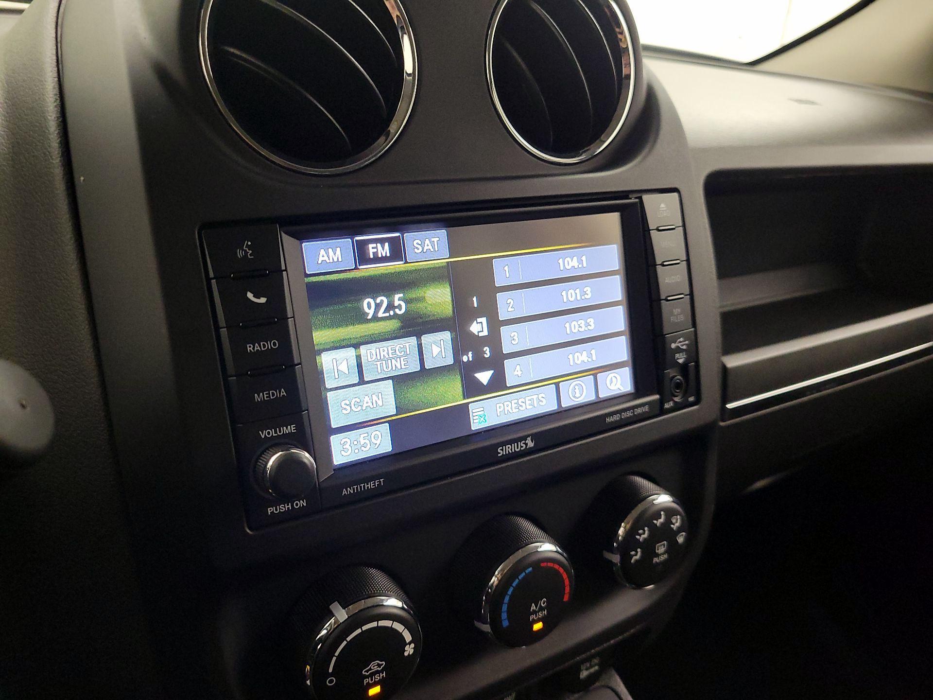 Thumbnail: 2014 Jeep Patriot - 13