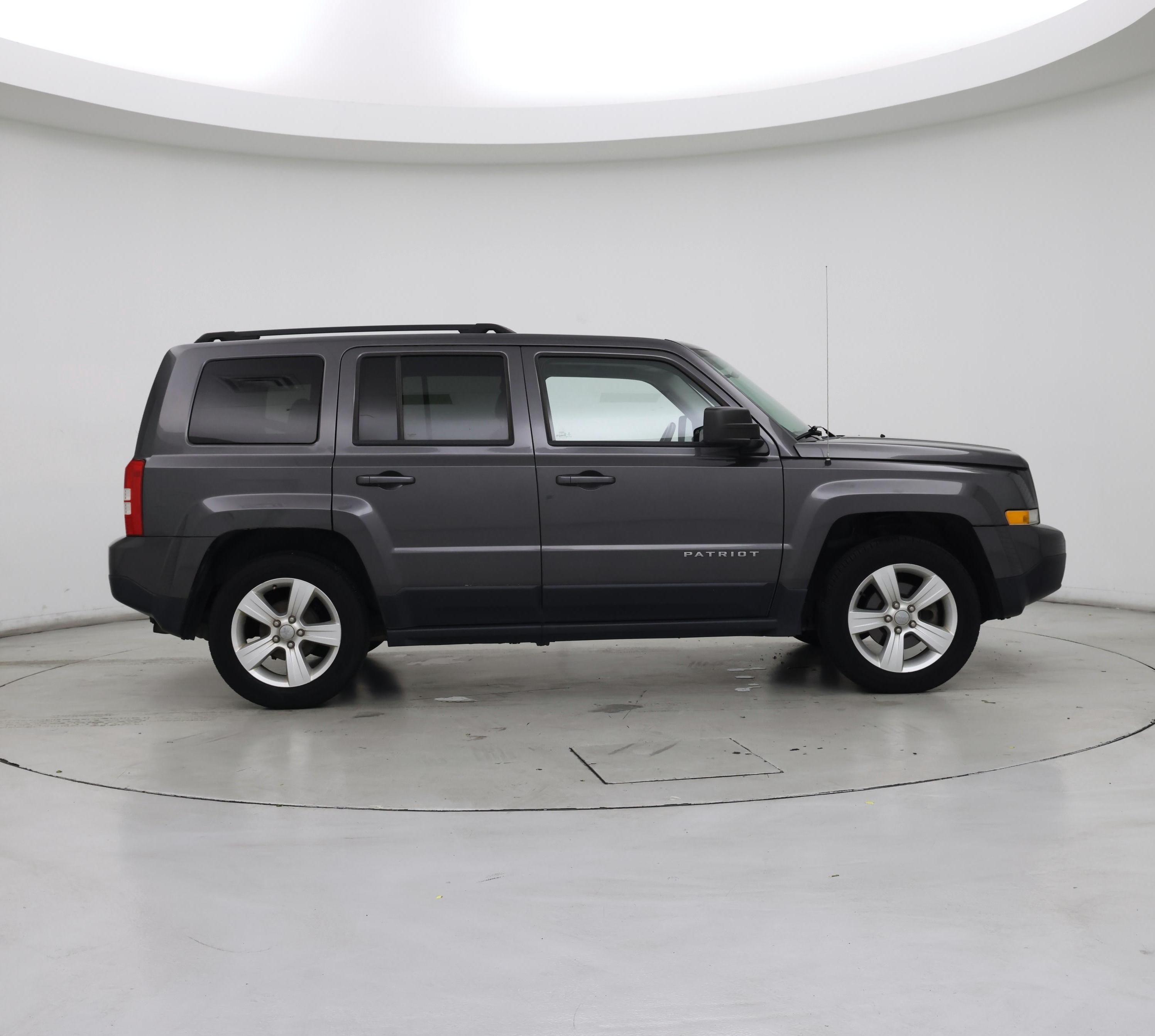Thumbnail: 2014 Jeep Patriot - 7
