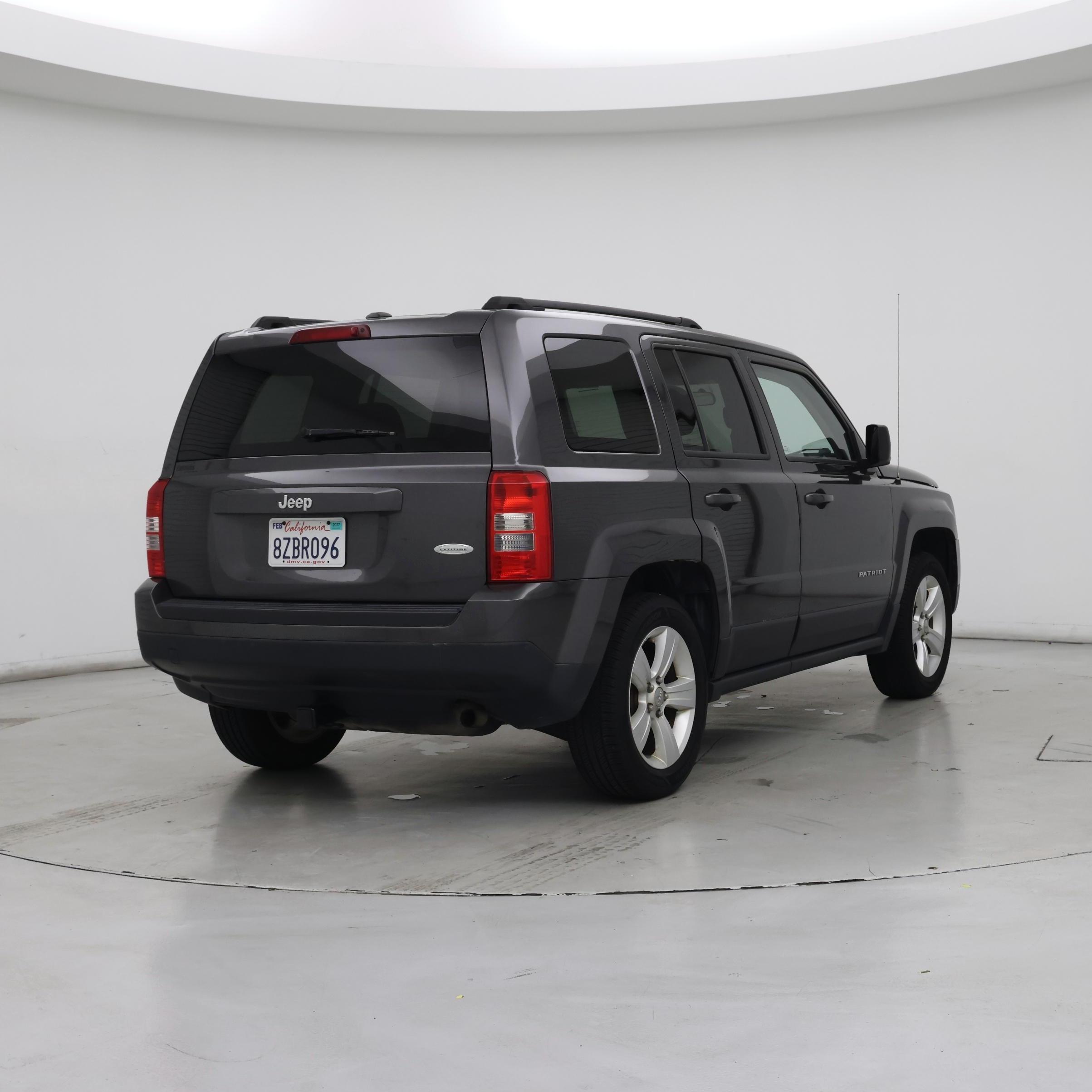 Thumbnail: 2014 Jeep Patriot - 8