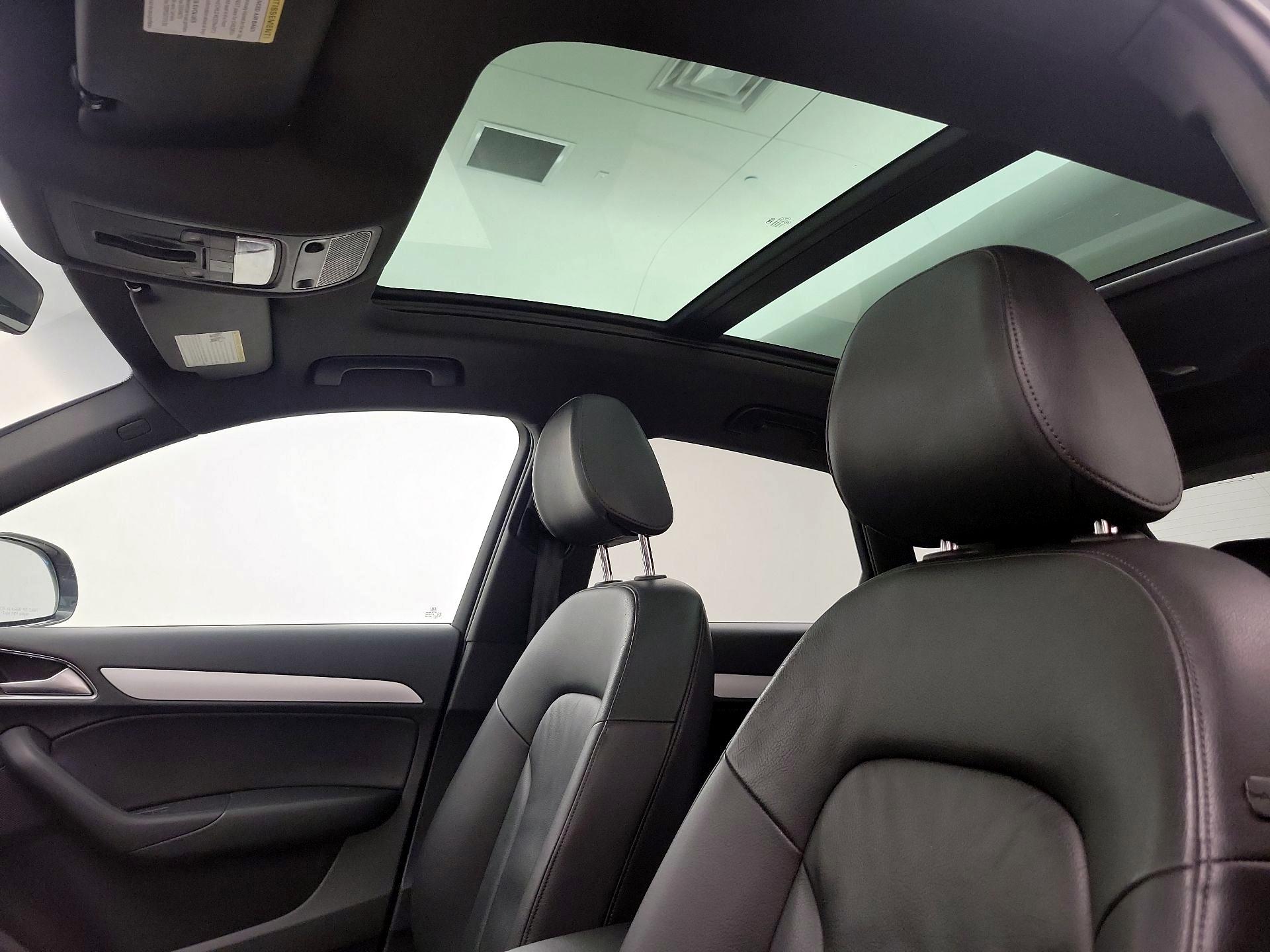 Thumbnail: 2018 Audi Q3 - 19