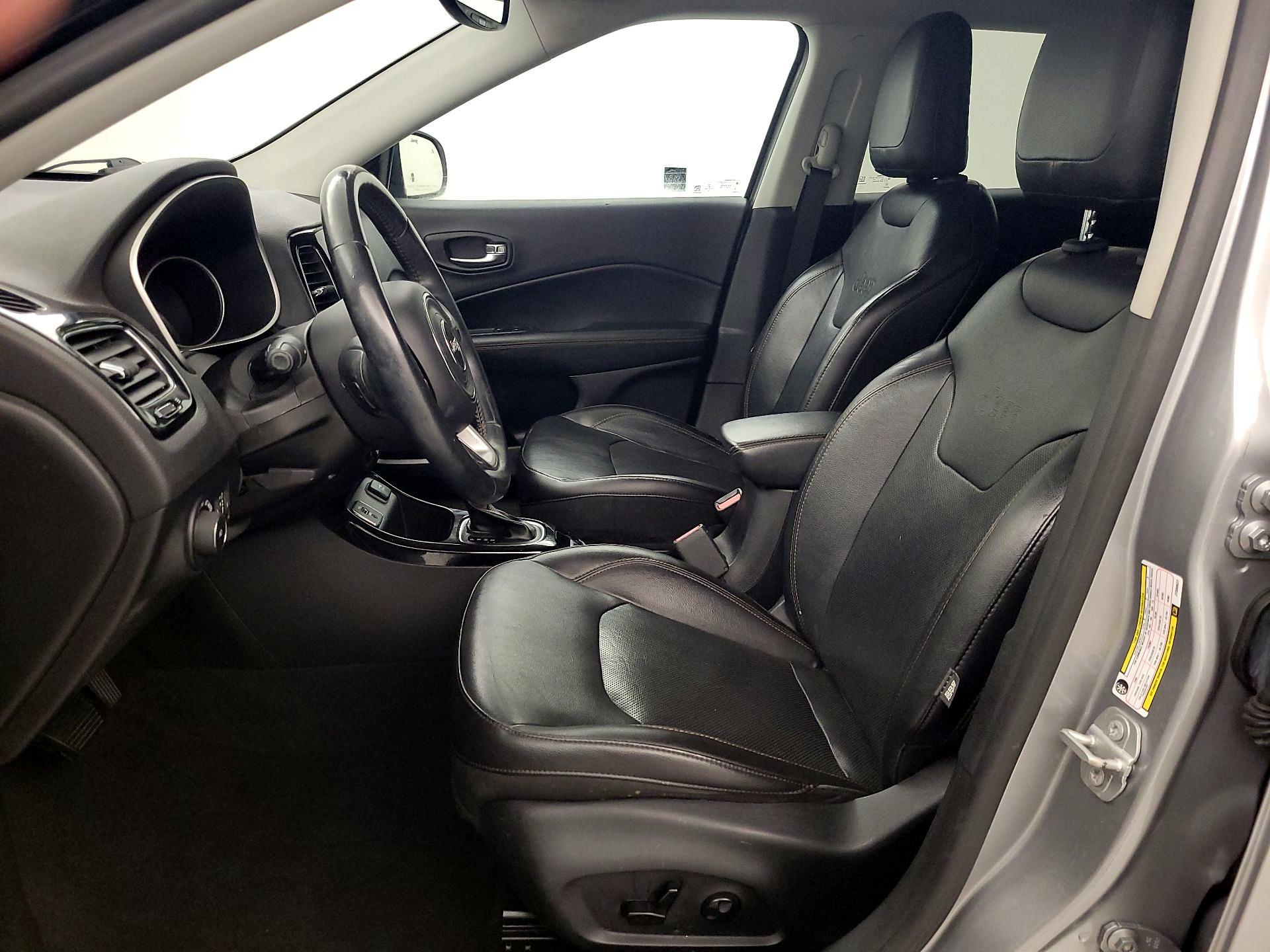 Thumbnail: 2018 Jeep Compass - 9