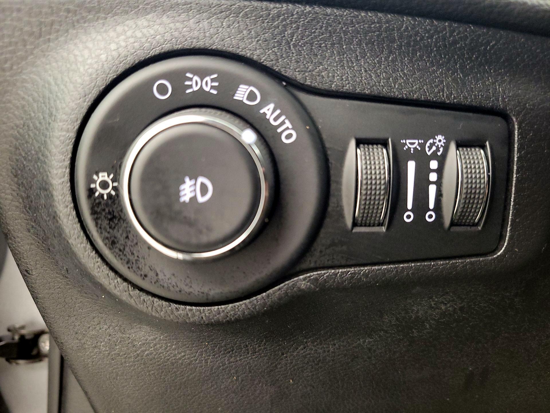 Thumbnail: 2018 Jeep Compass - 11
