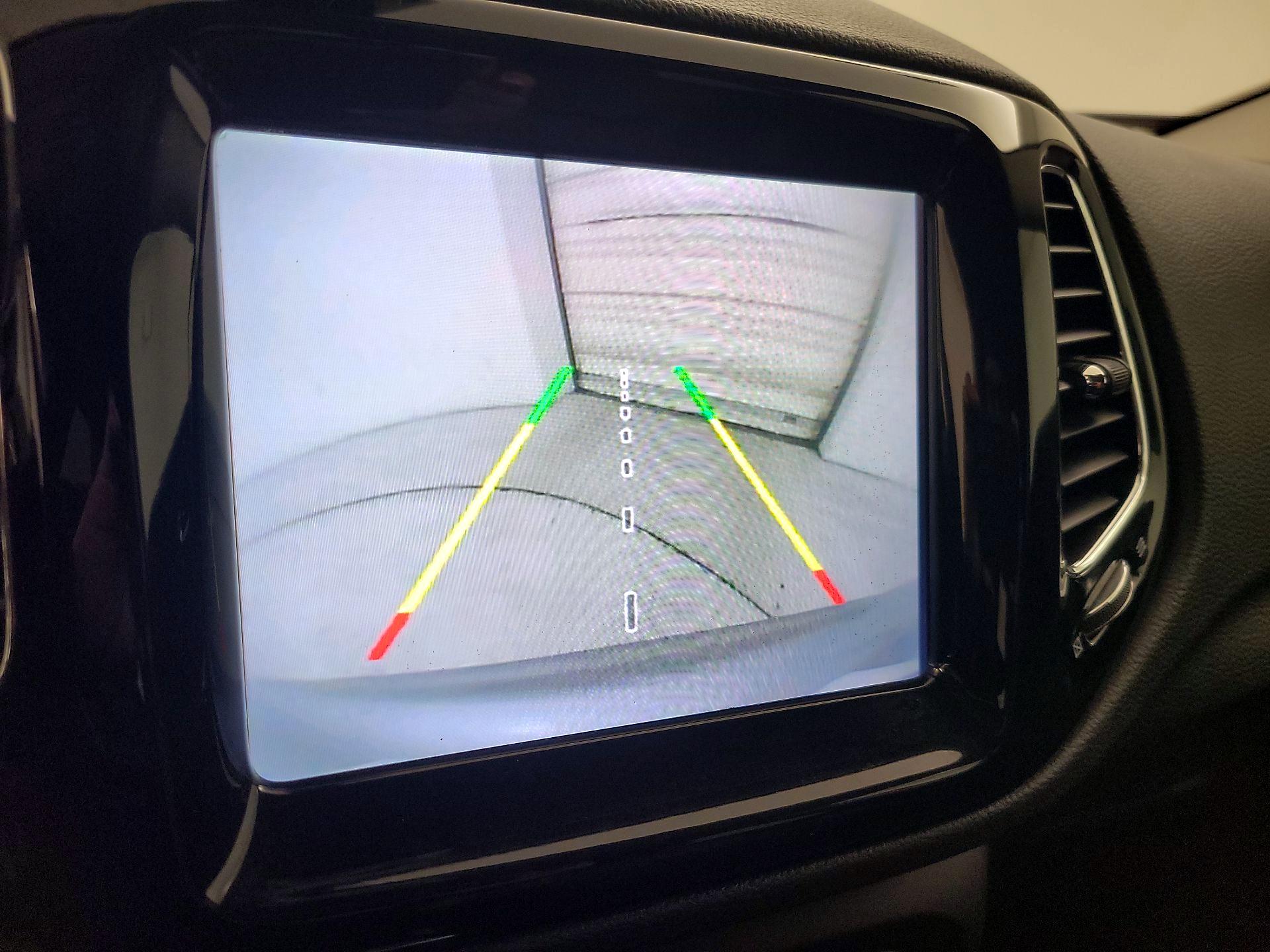 Thumbnail: 2018 Jeep Compass - 12